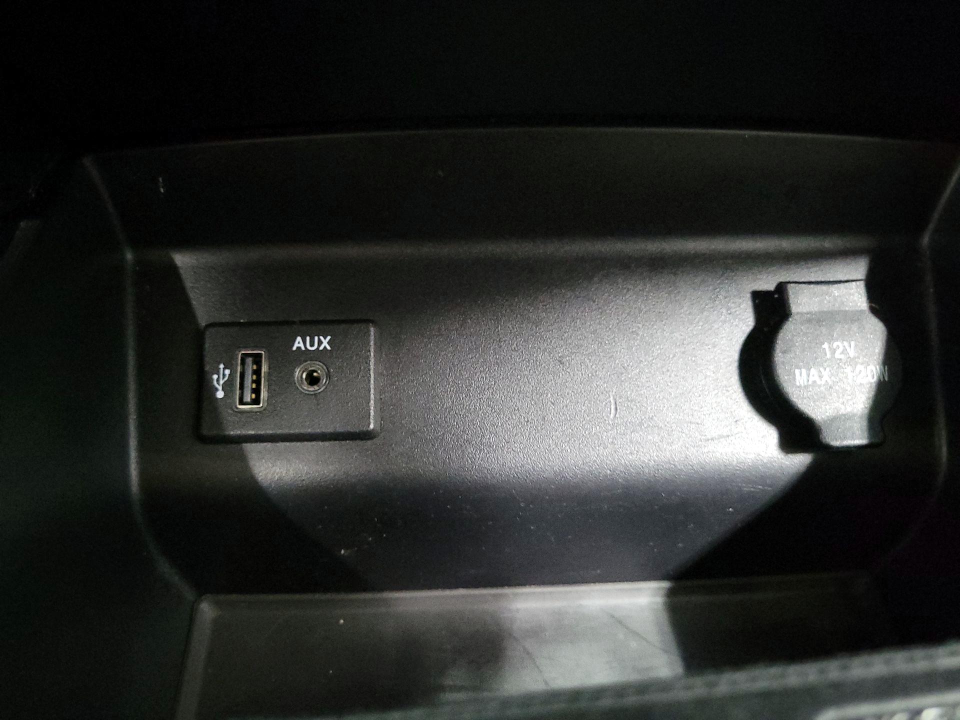 Thumbnail: 2018 Nissan Altima - 16