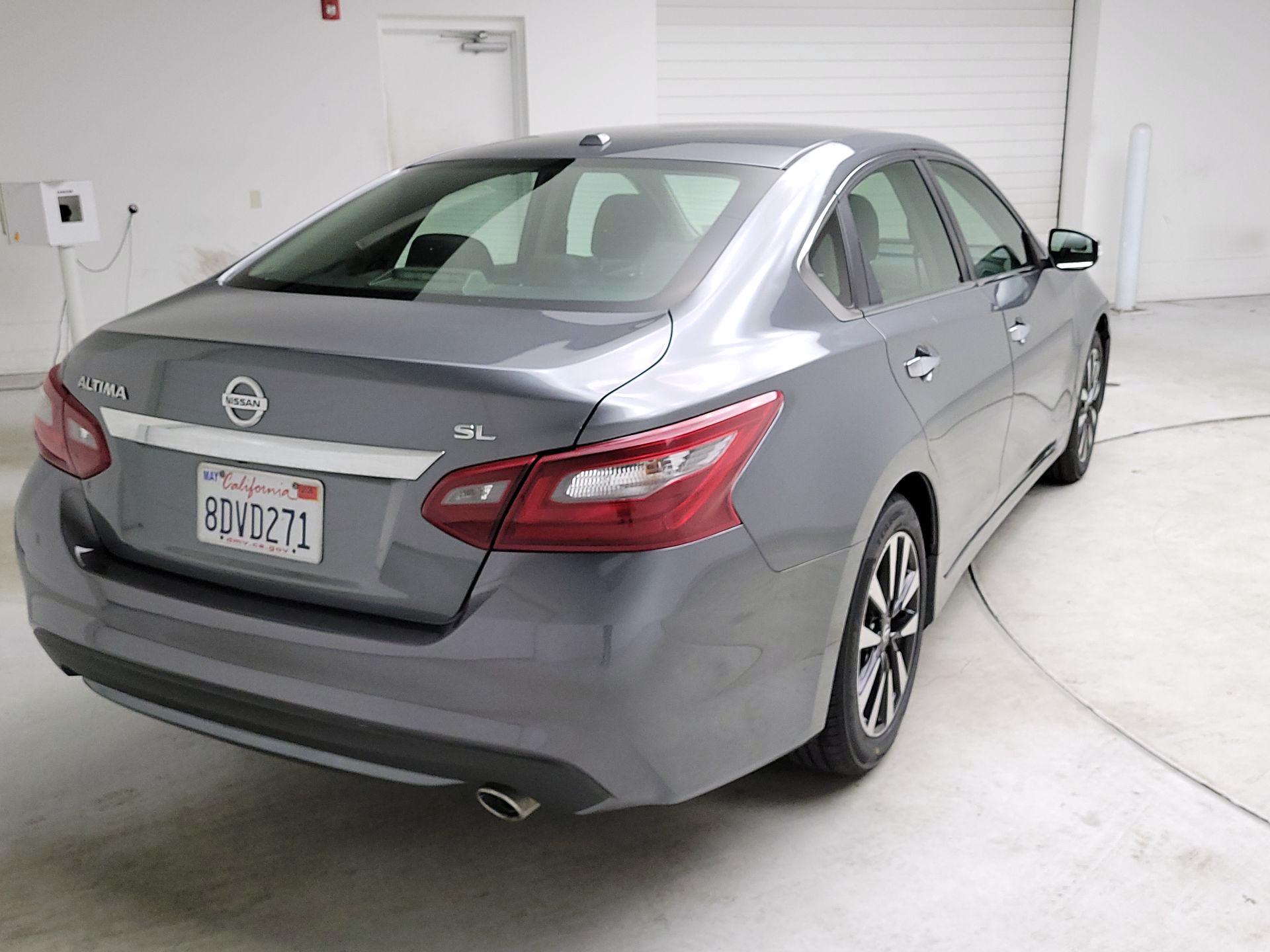 Thumbnail: 2018 Nissan Altima - 5