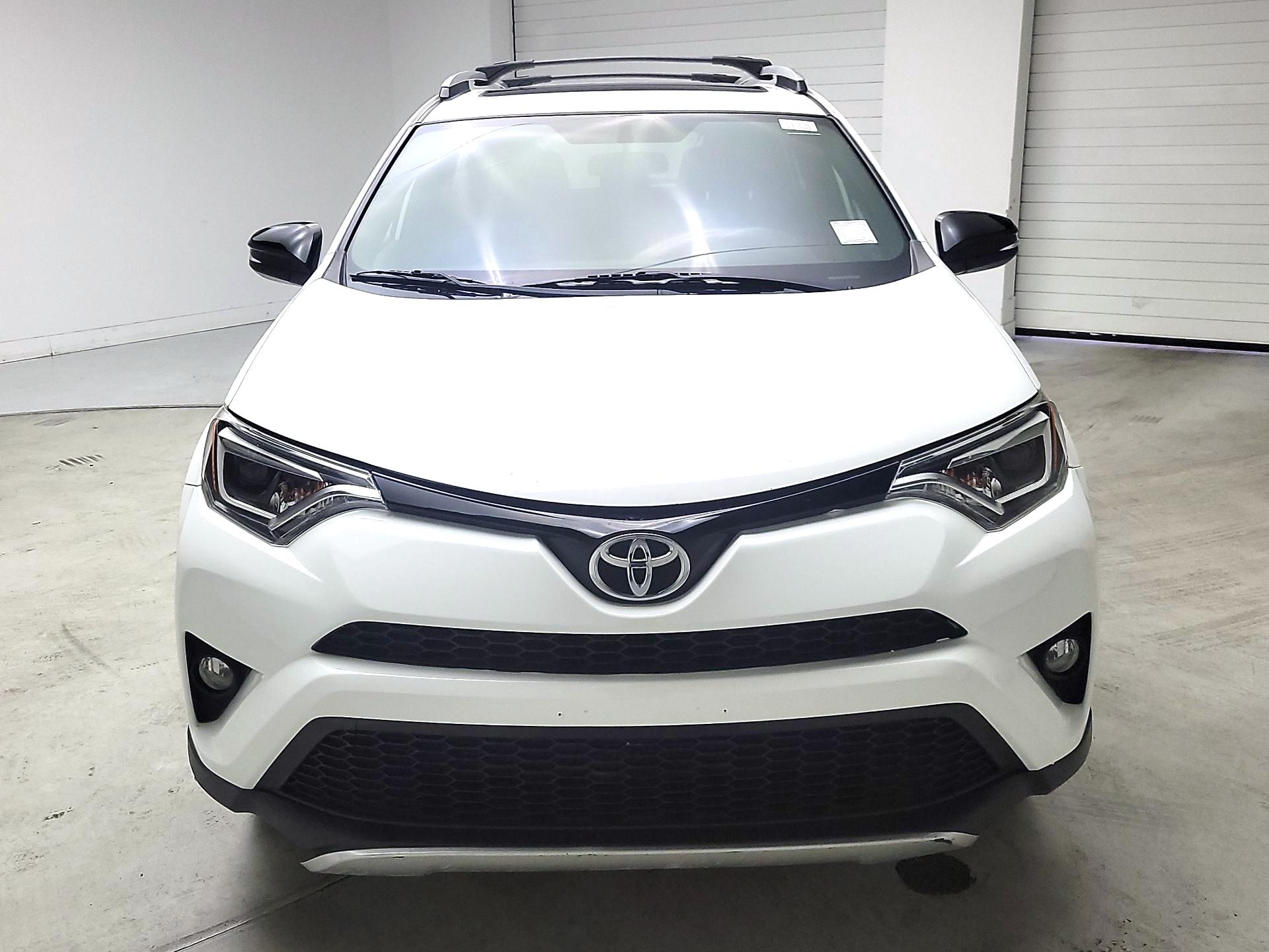 Thumbnail: 2016 Toyota RAV4 - 2