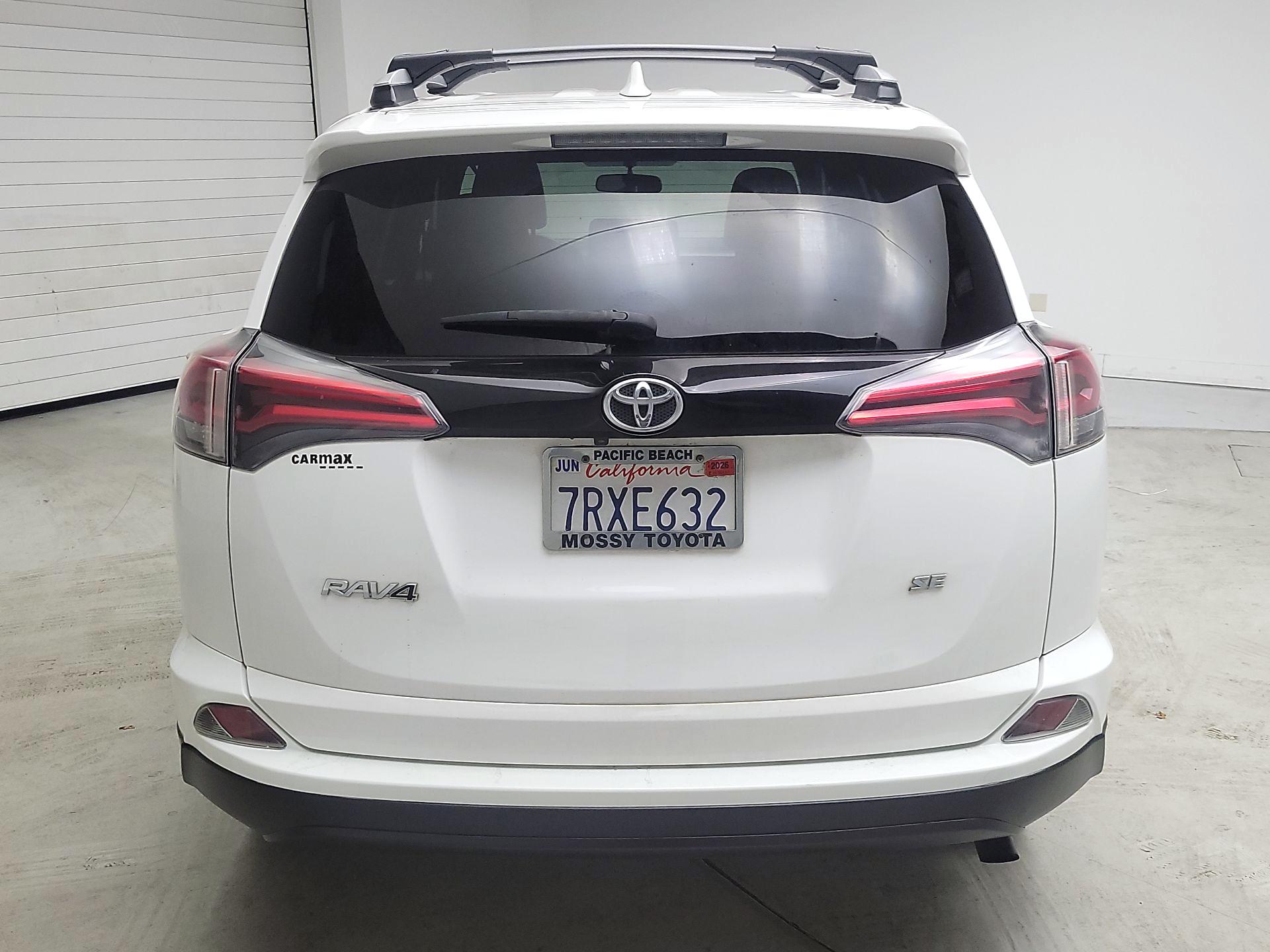 Thumbnail: 2016 Toyota RAV4 - 6