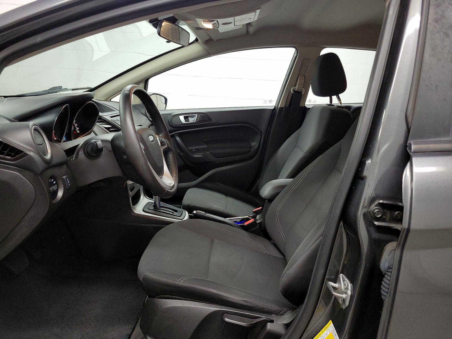 Thumbnail: 2016 Ford Fiesta - 9