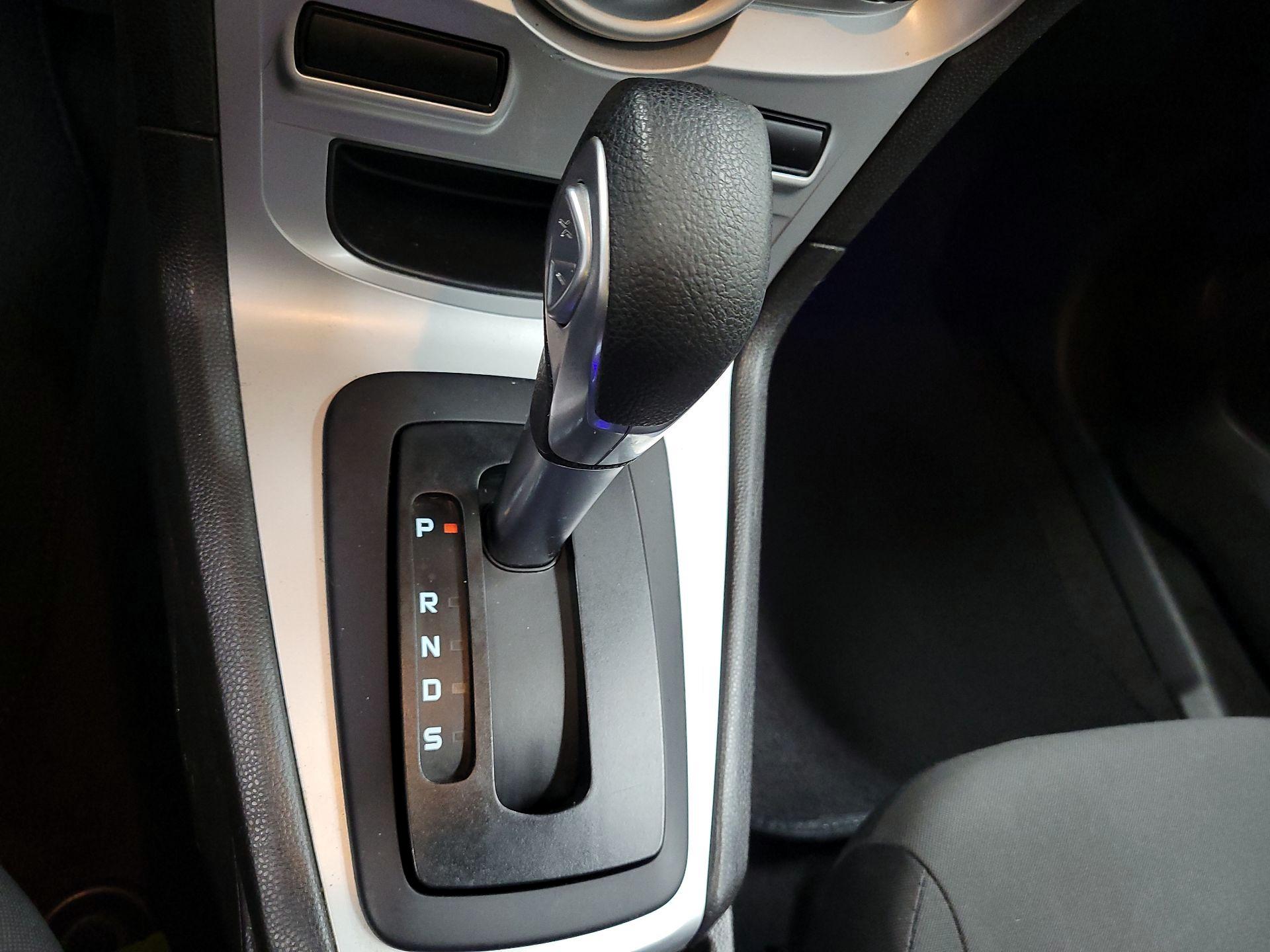 Thumbnail: 2016 Ford Fiesta - 13