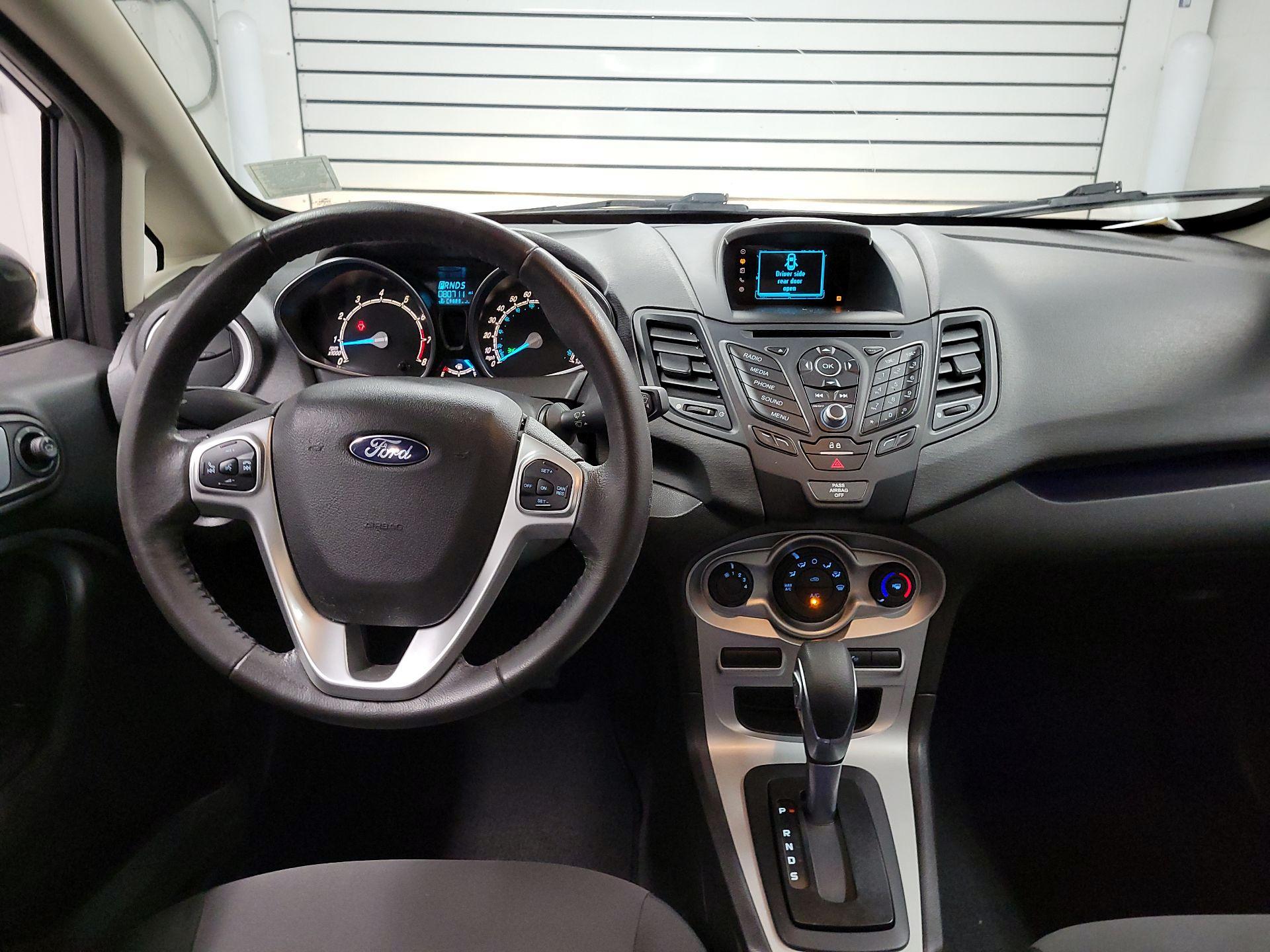 Thumbnail: 2016 Ford Fiesta - 8