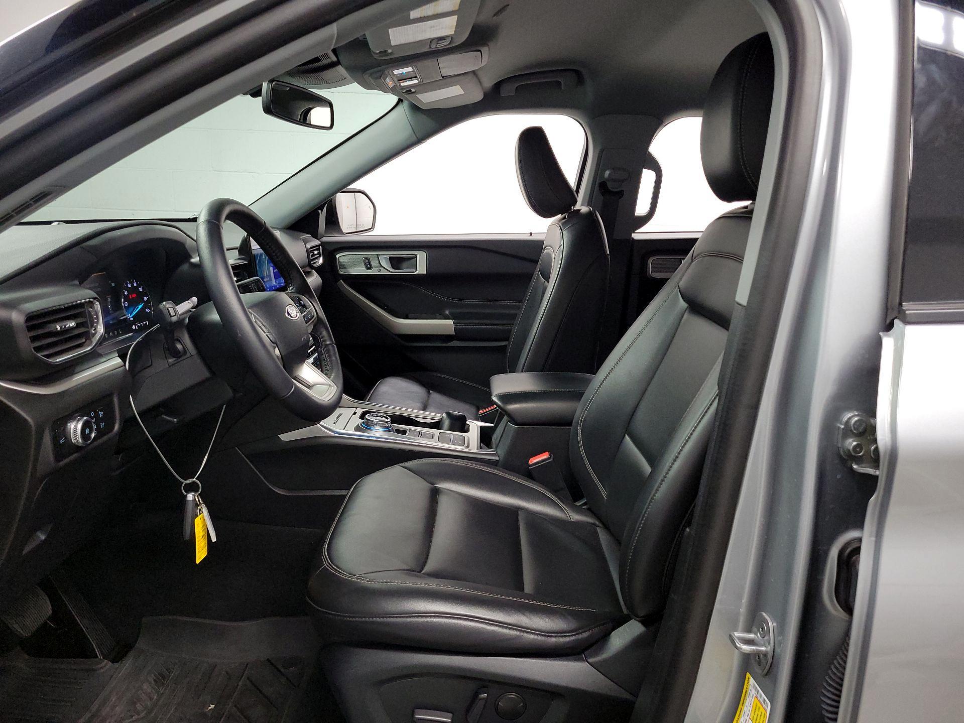 Thumbnail: 2022 Ford Explorer - 9