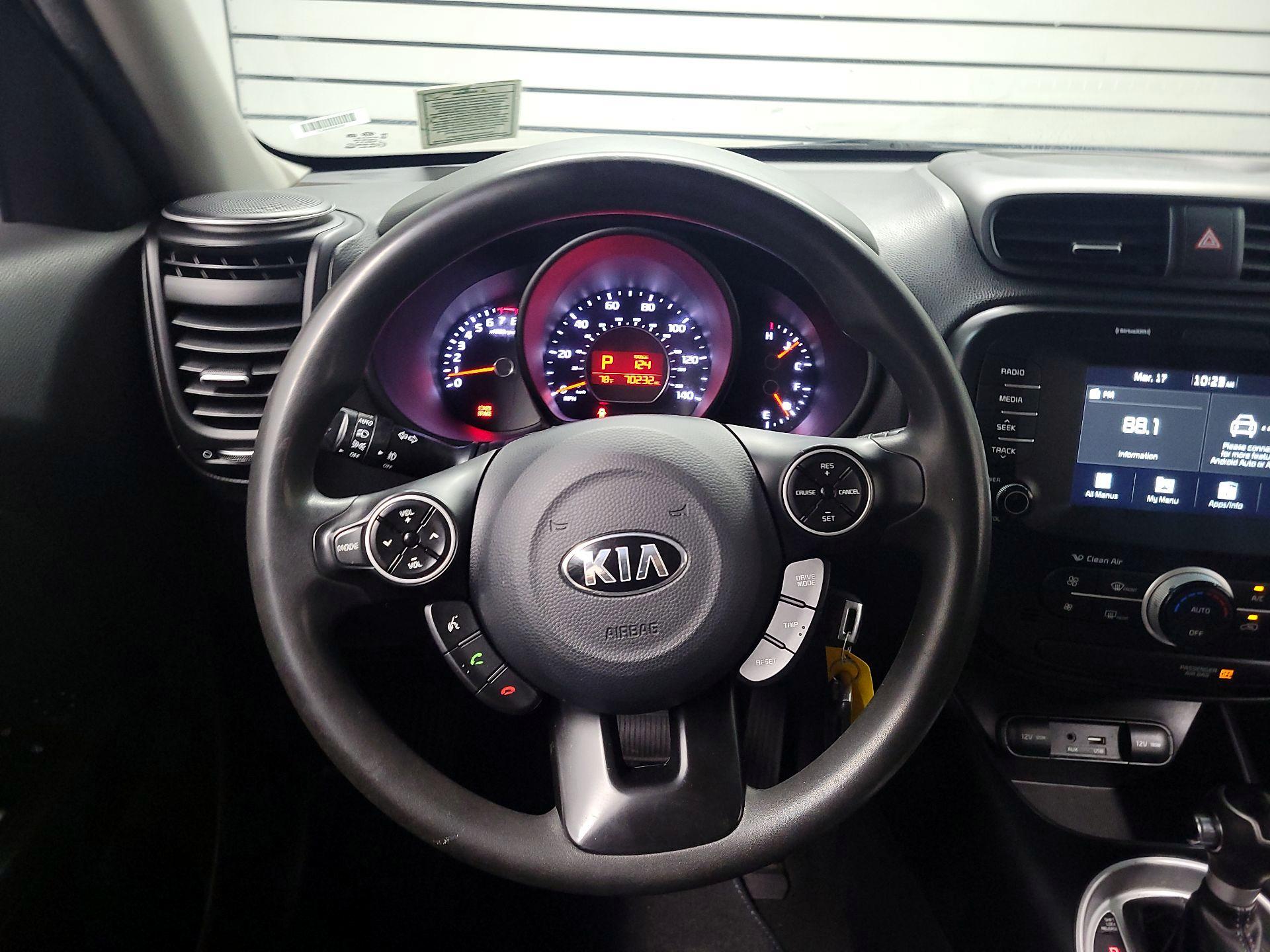 Thumbnail: 2019 Kia Soul - 10