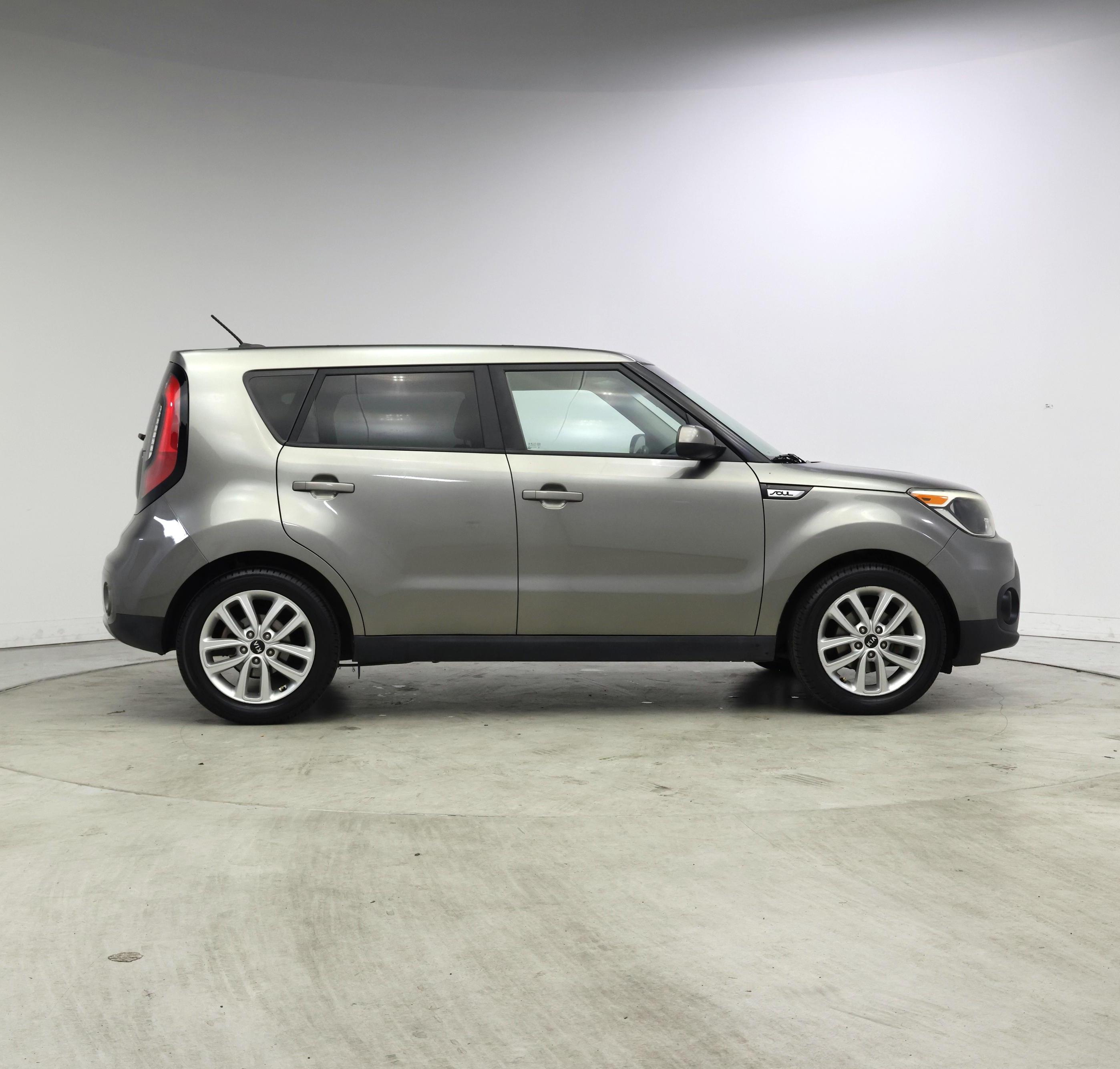 Thumbnail: 2019 Kia Soul - 7