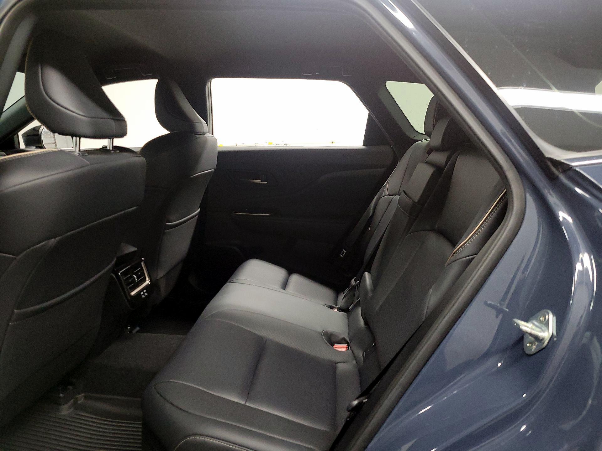 Thumbnail: 2025 Toyota Crown Signia - 15