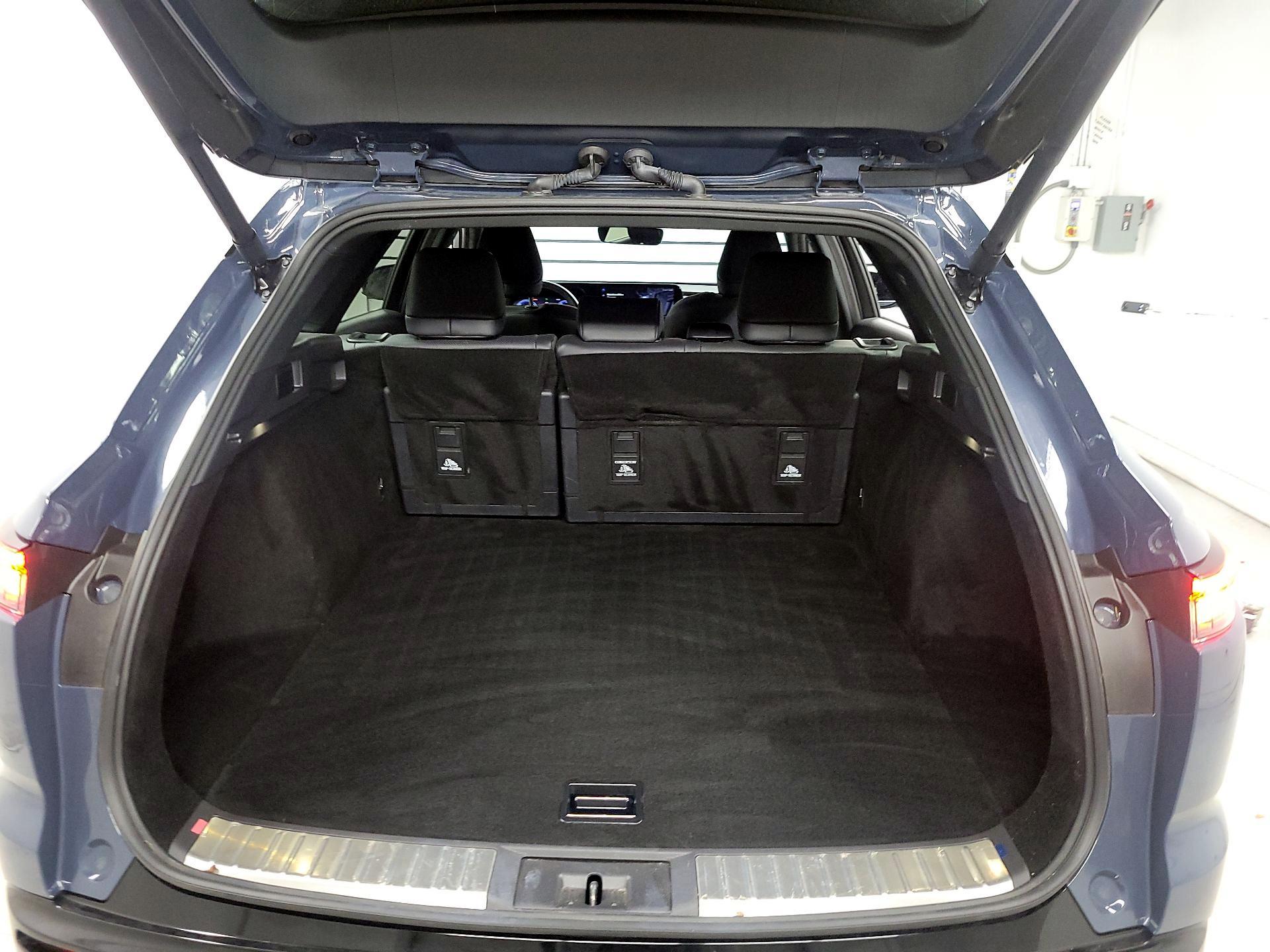 Thumbnail: 2025 Toyota Crown Signia - 16