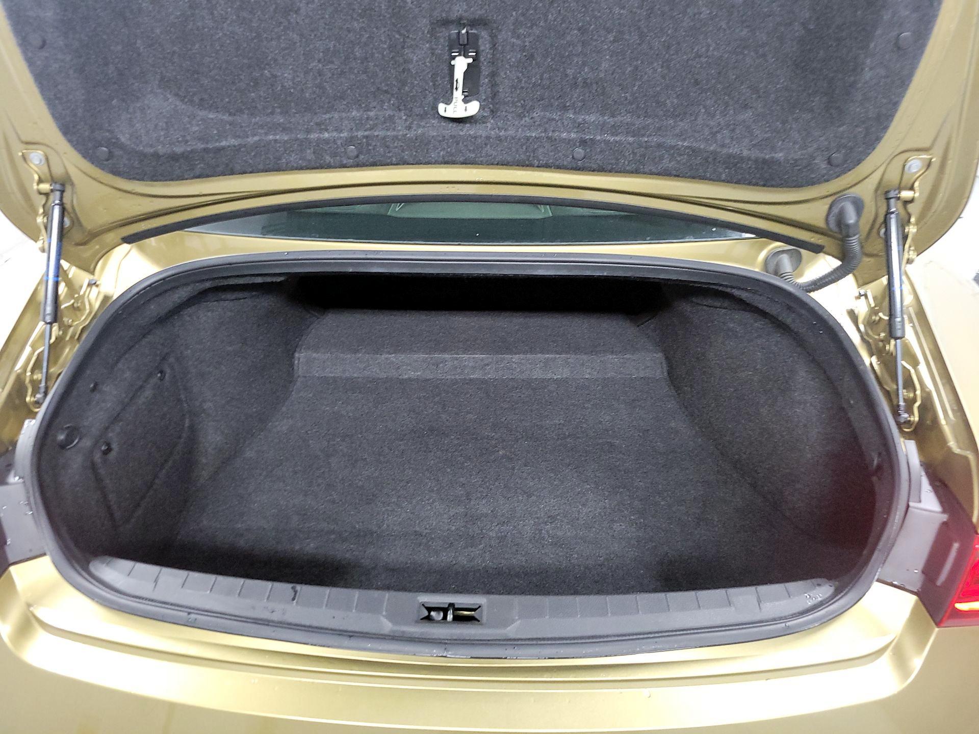 Thumbnail: 2018 INFINITI Q60 - 15