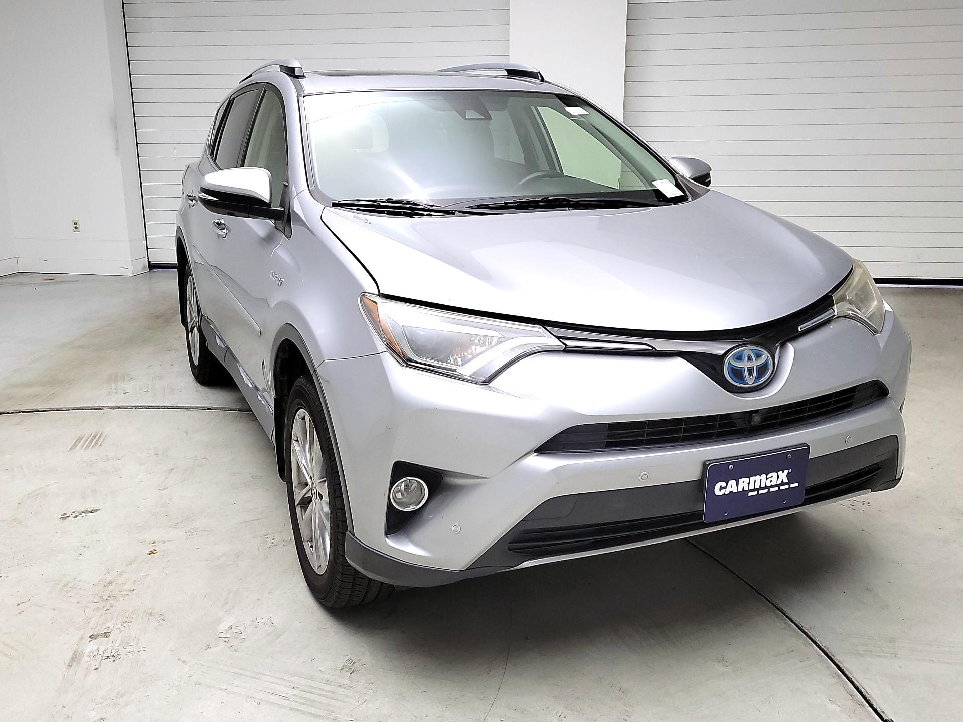 Thumbnail: 2017 Toyota RAV4 - 1