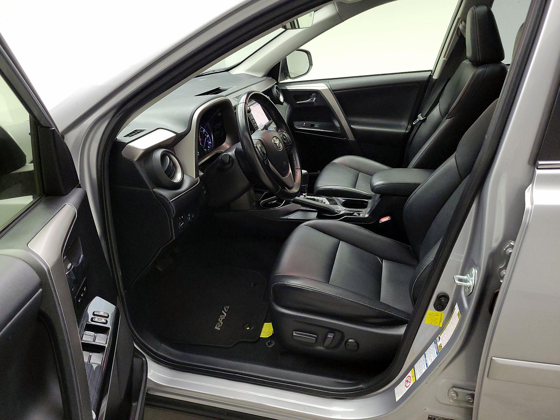 Thumbnail: 2017 Toyota RAV4 - 9