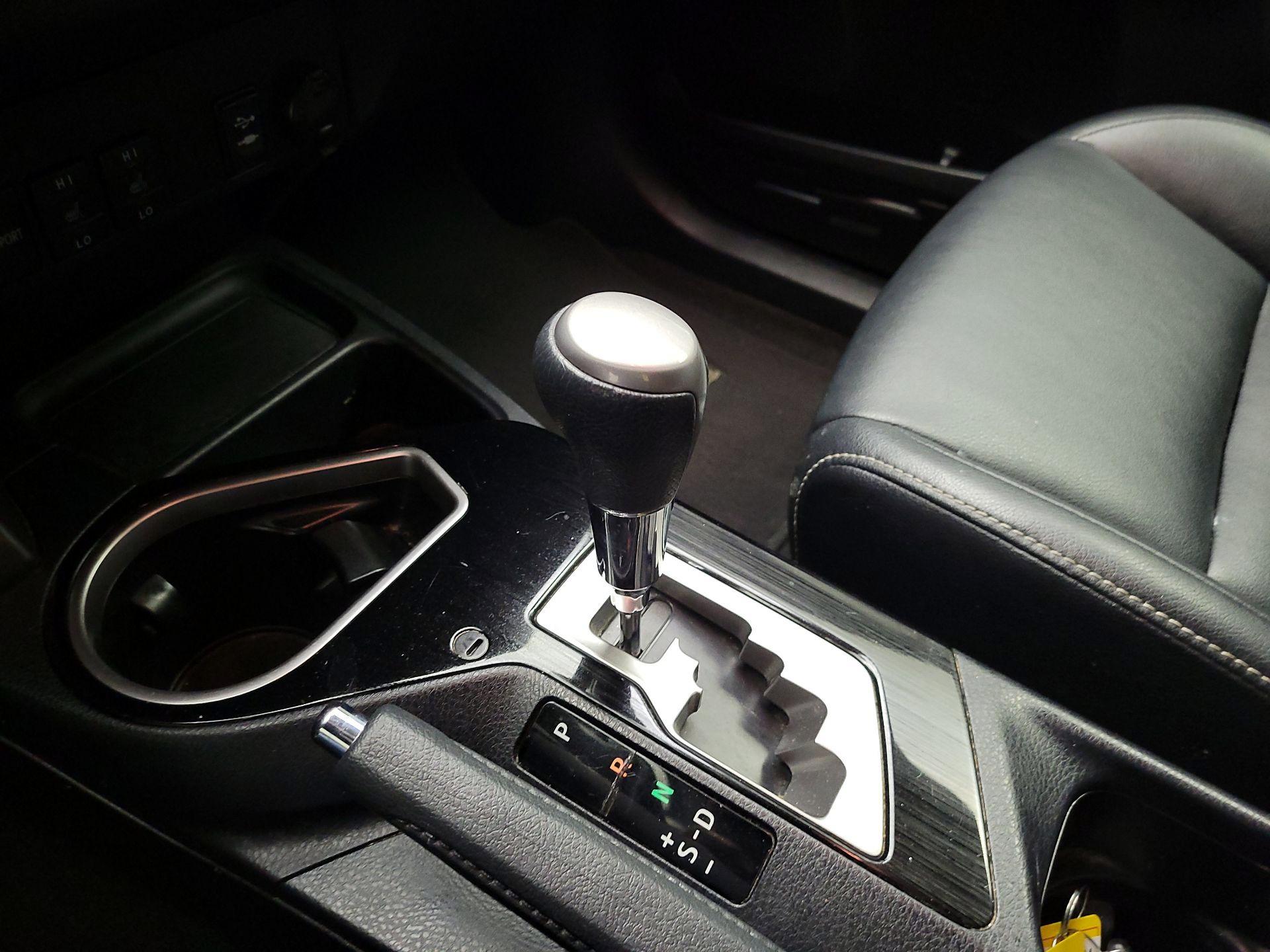 Thumbnail: 2017 Toyota RAV4 - 16