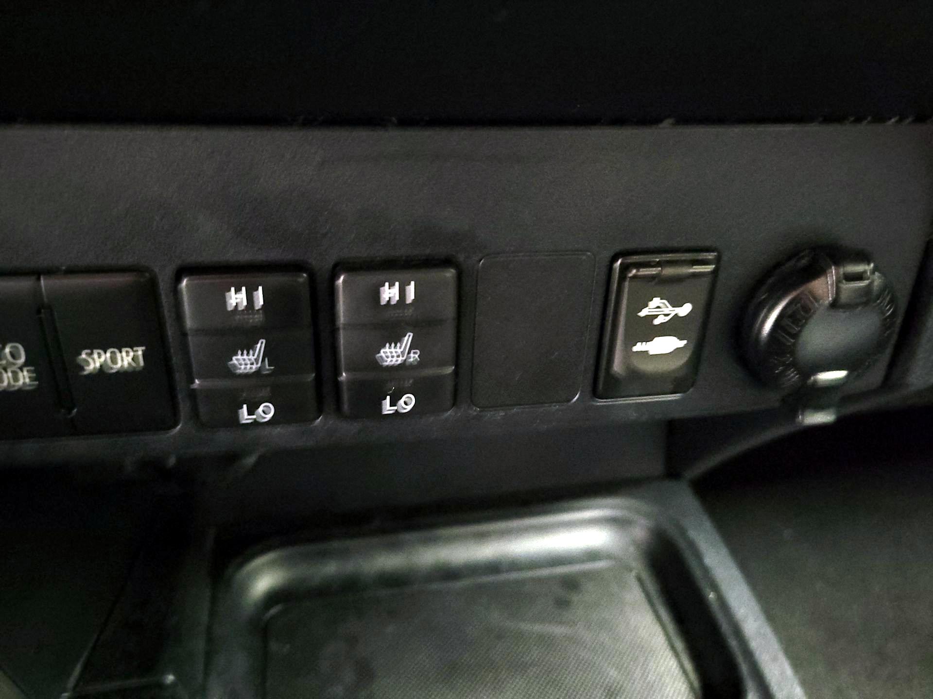 Thumbnail: 2017 Toyota RAV4 - 17