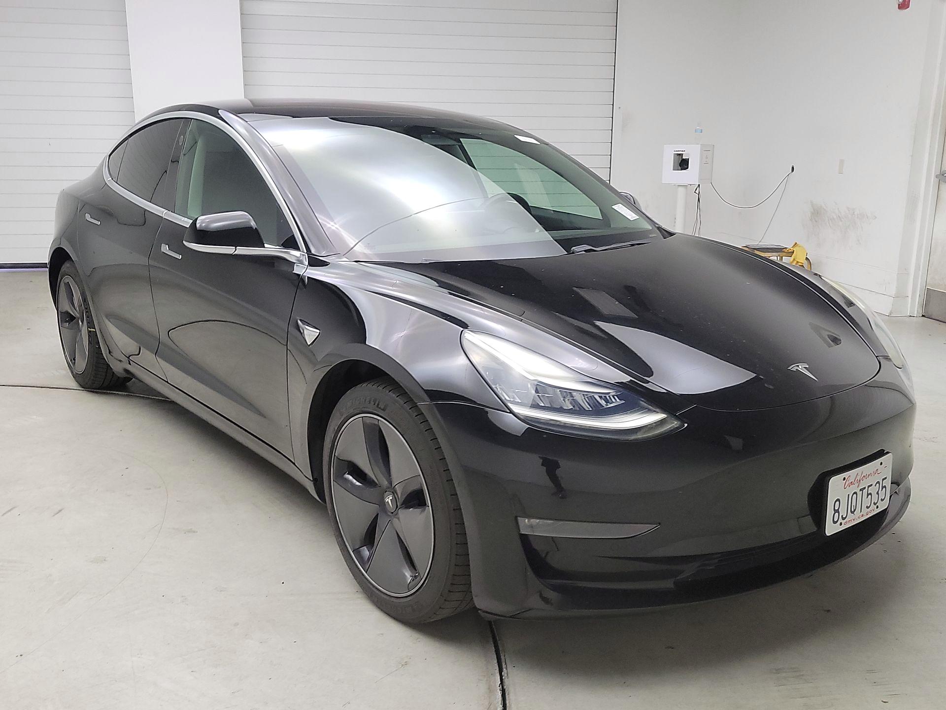Thumbnail: 2019 Tesla Model 3 - 1