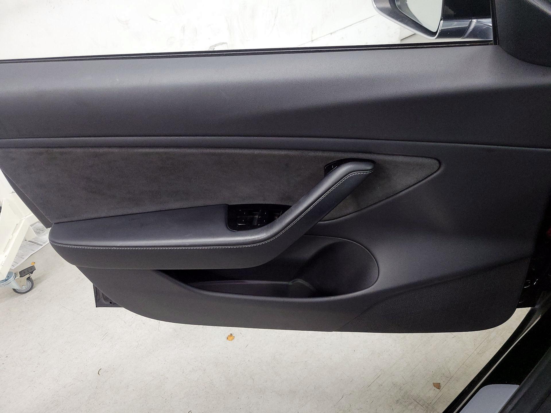 Thumbnail: 2019 Tesla Model 3 - 10