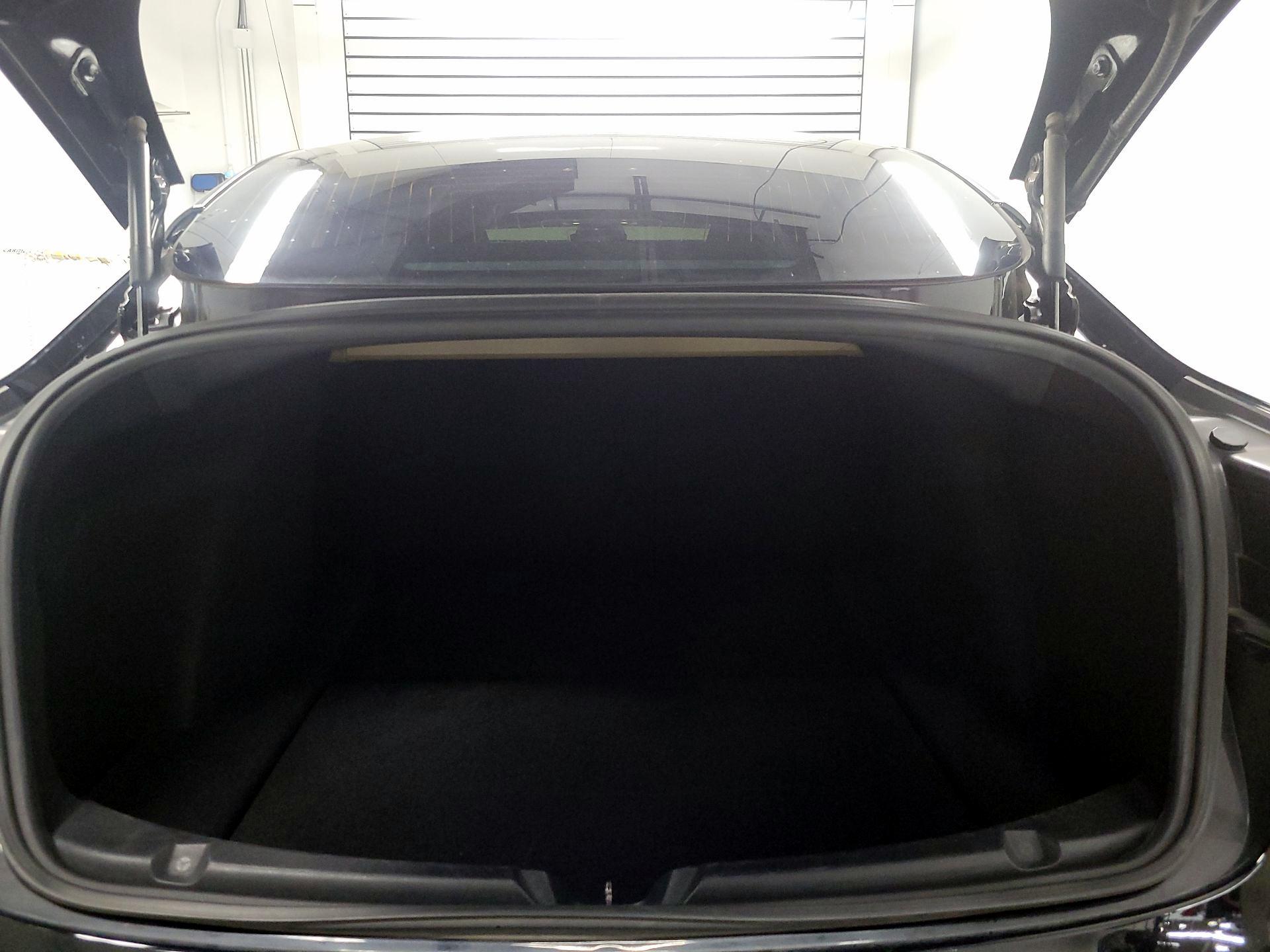 Thumbnail: 2019 Tesla Model 3 - 17