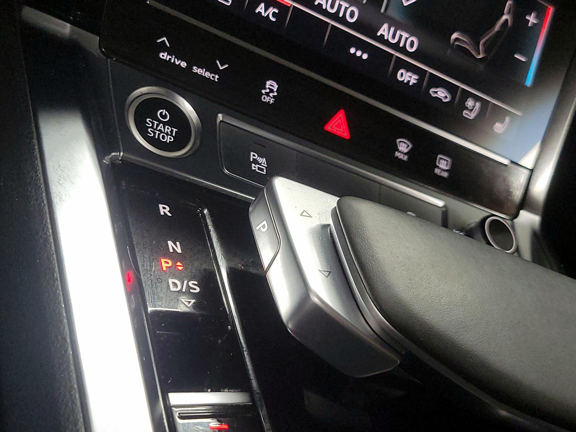 Thumbnail: 2022 Audi e-tron - 14