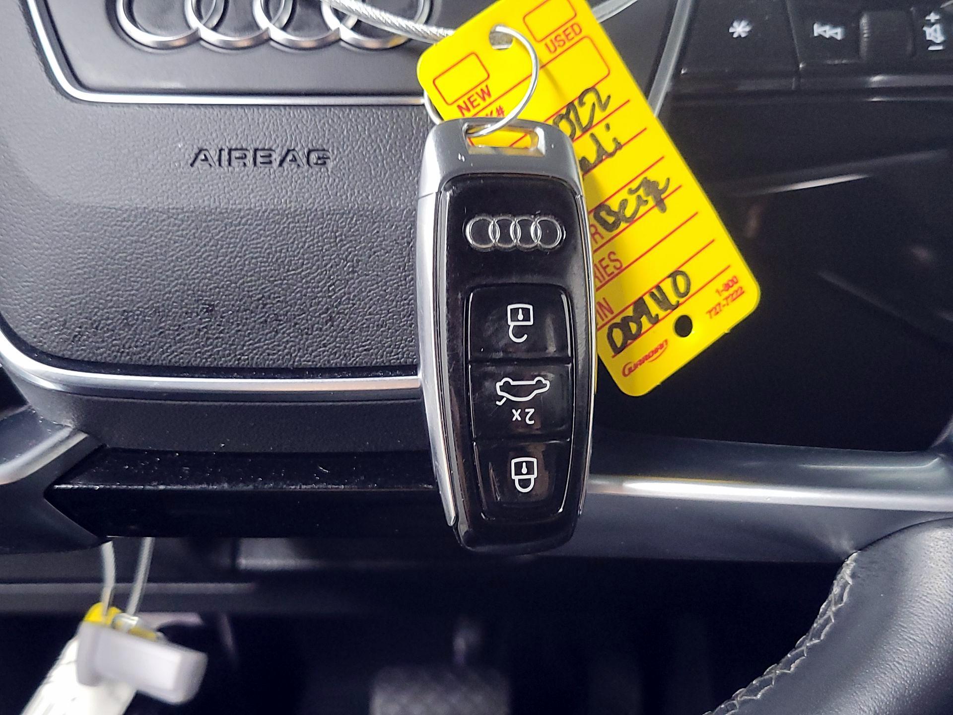 Thumbnail: 2022 Audi e-tron - 18