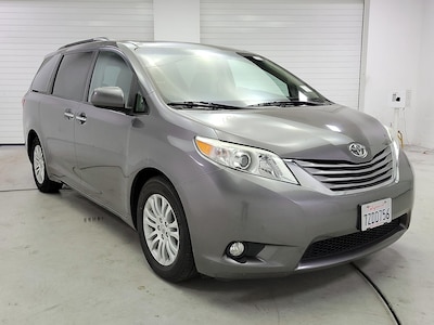 2017 Toyota Sienna XLE