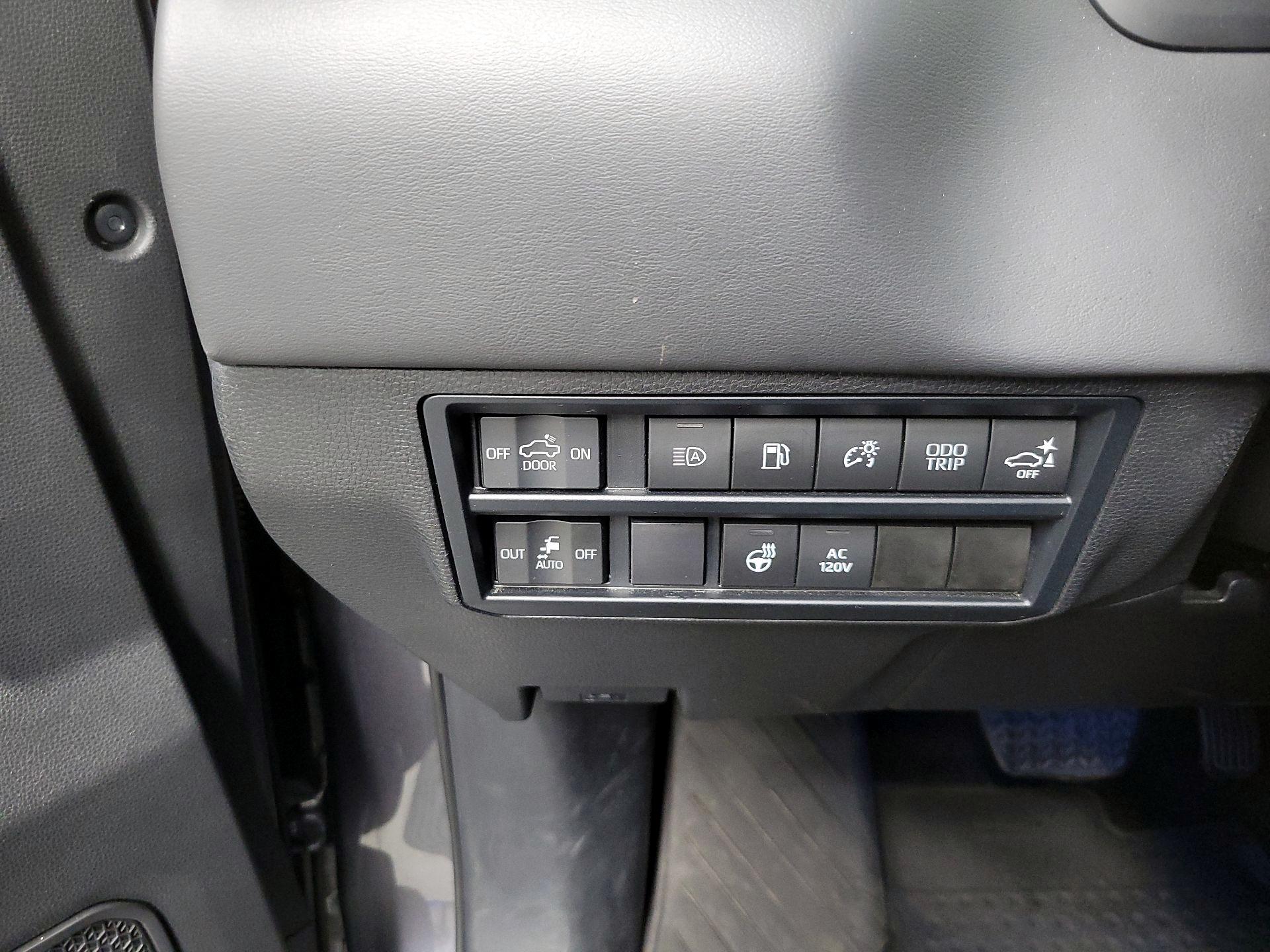 Thumbnail: 2024 Toyota Tundra - 13