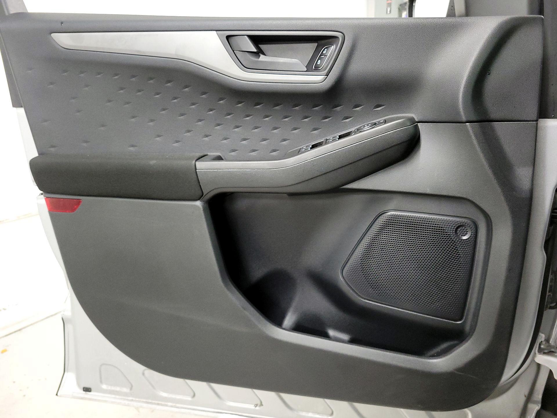 Thumbnail: 2020 Ford Escape - 10