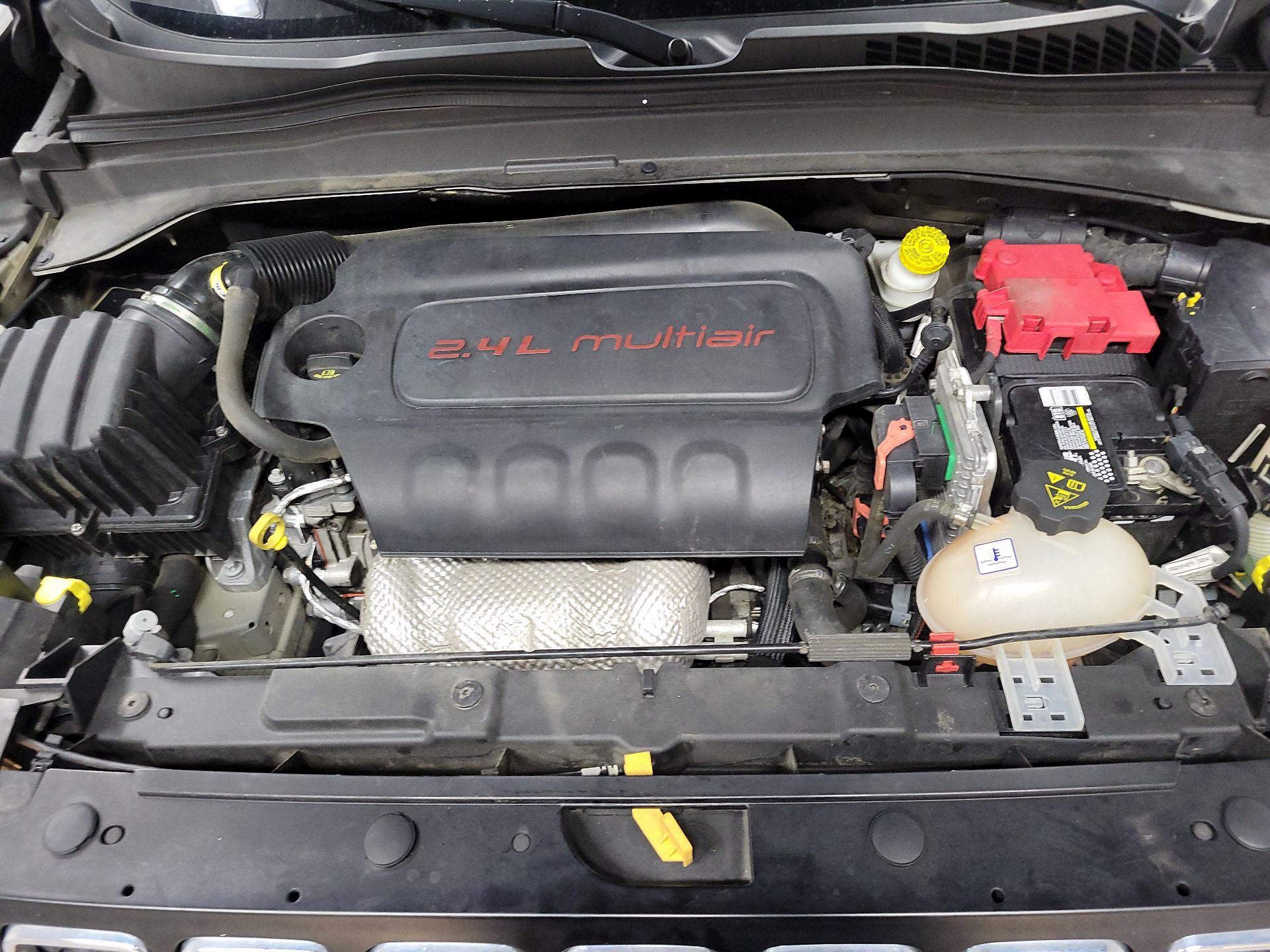 Thumbnail: 2020 Jeep Renegade - 17