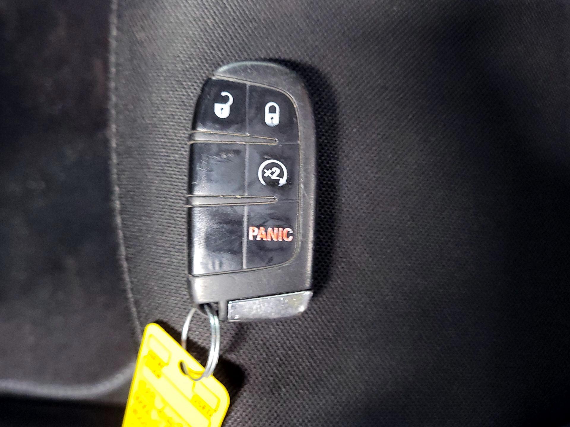 Thumbnail: 2020 Jeep Renegade - 18