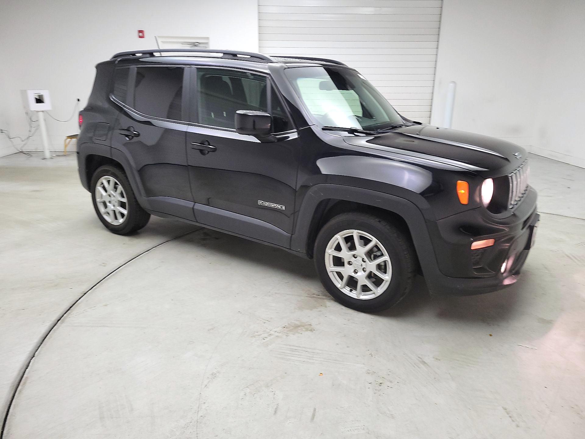 Thumbnail: 2020 Jeep Renegade - 4