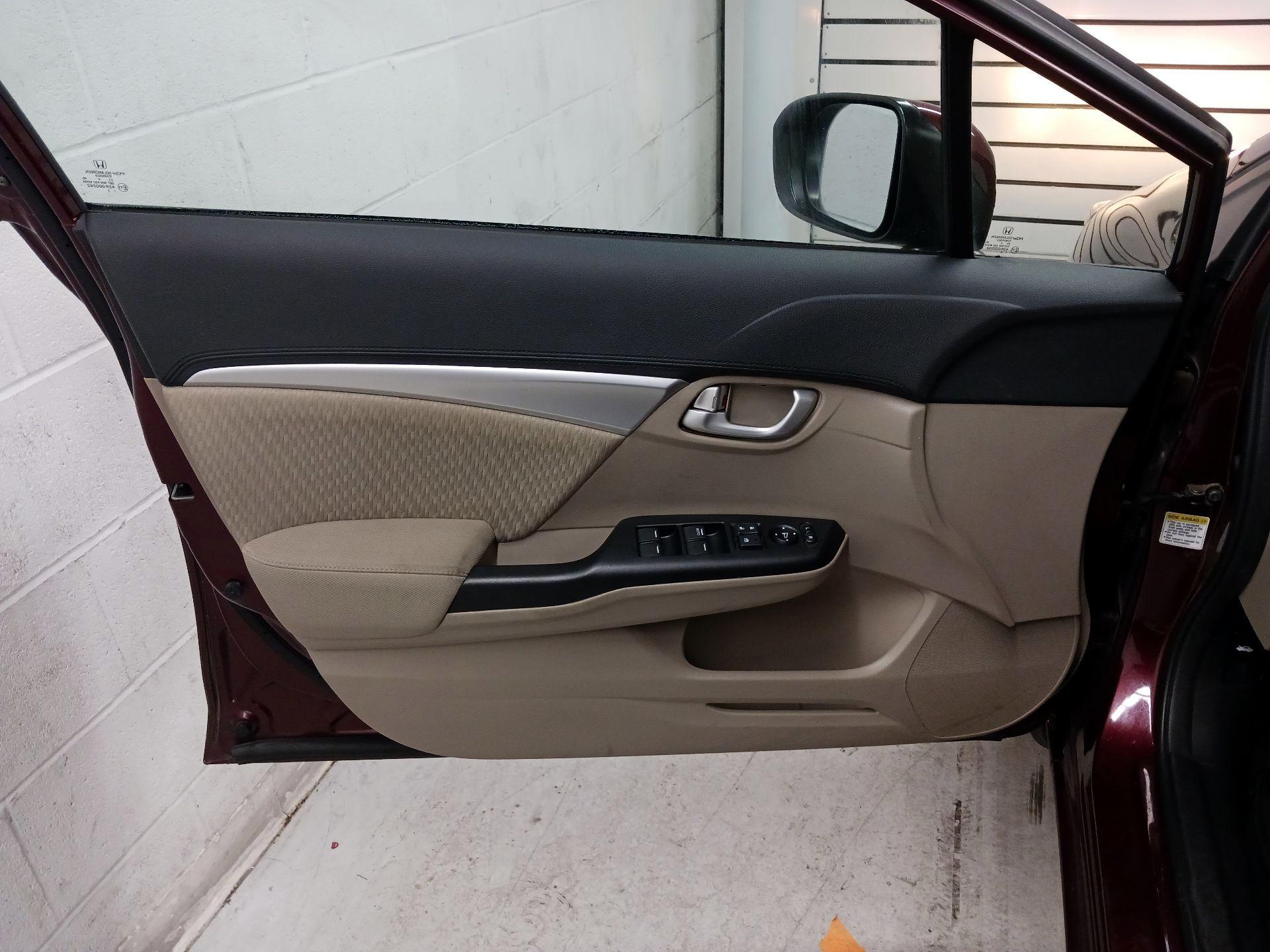 Thumbnail: 2014 Honda Civic - 10