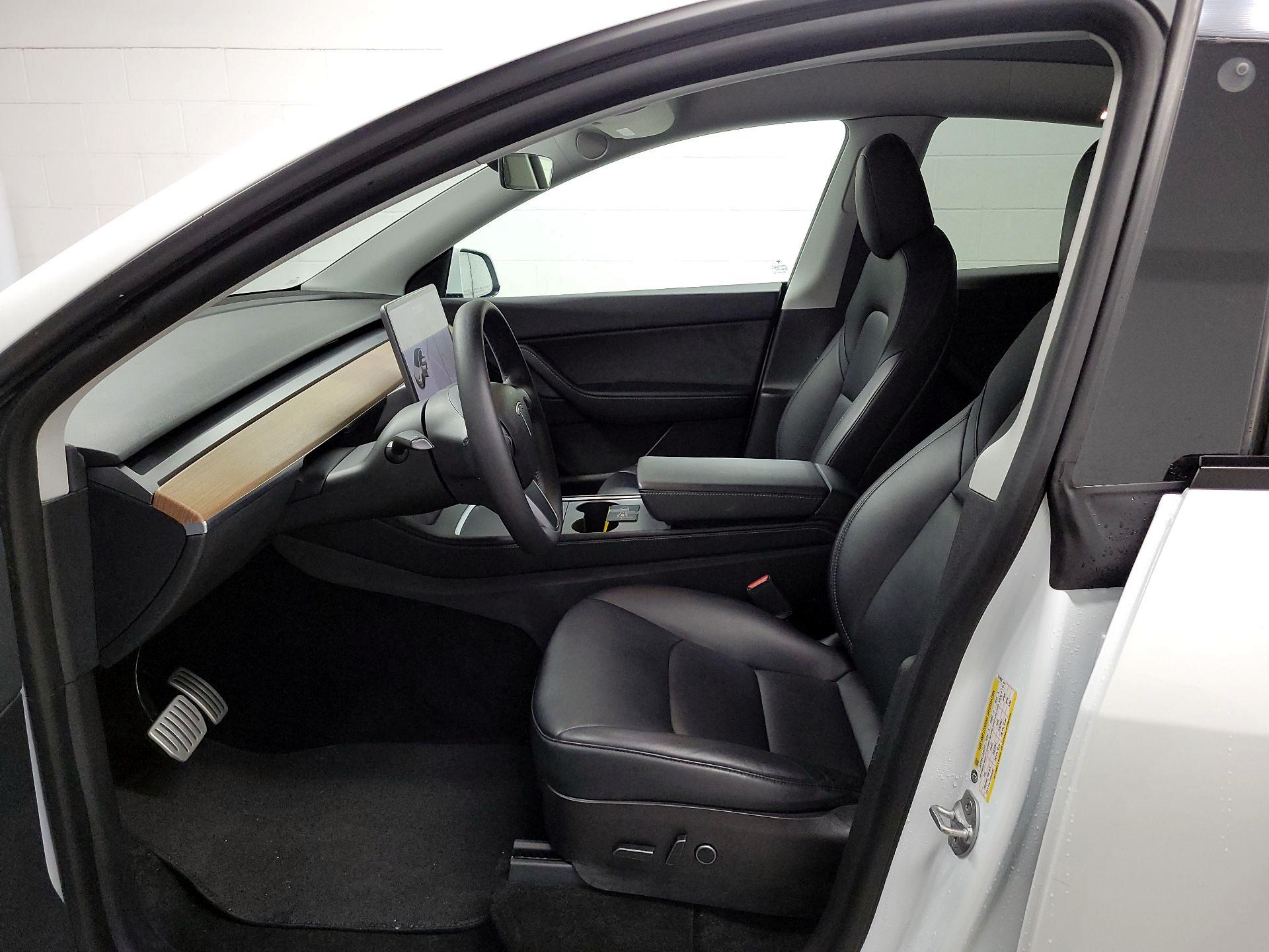 Thumbnail: 2022 Tesla Model Y - 9