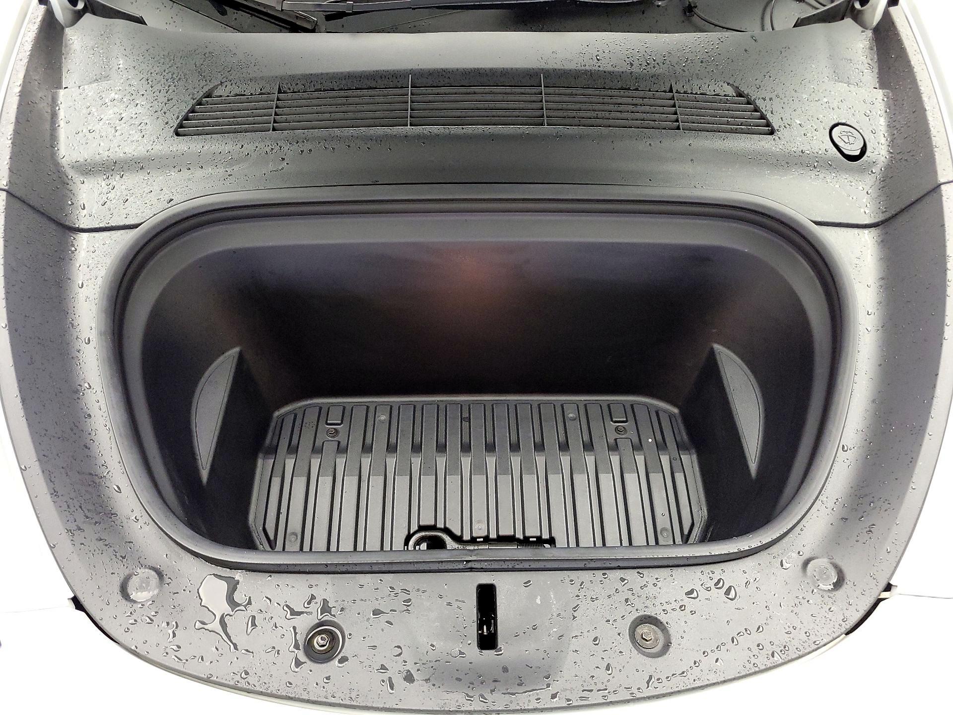 Thumbnail: 2022 Tesla Model Y - 16