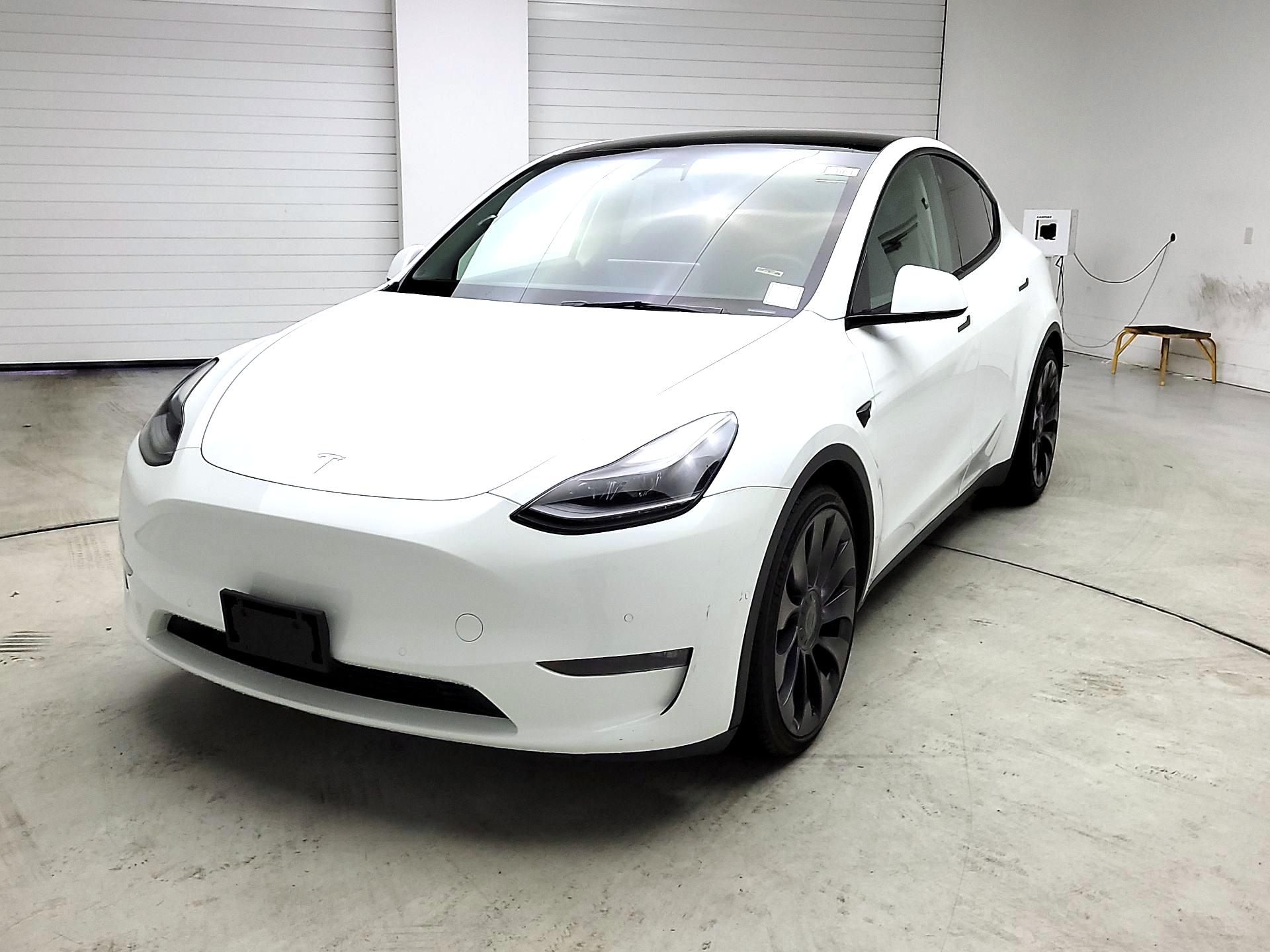 Thumbnail: 2022 Tesla Model Y - 3