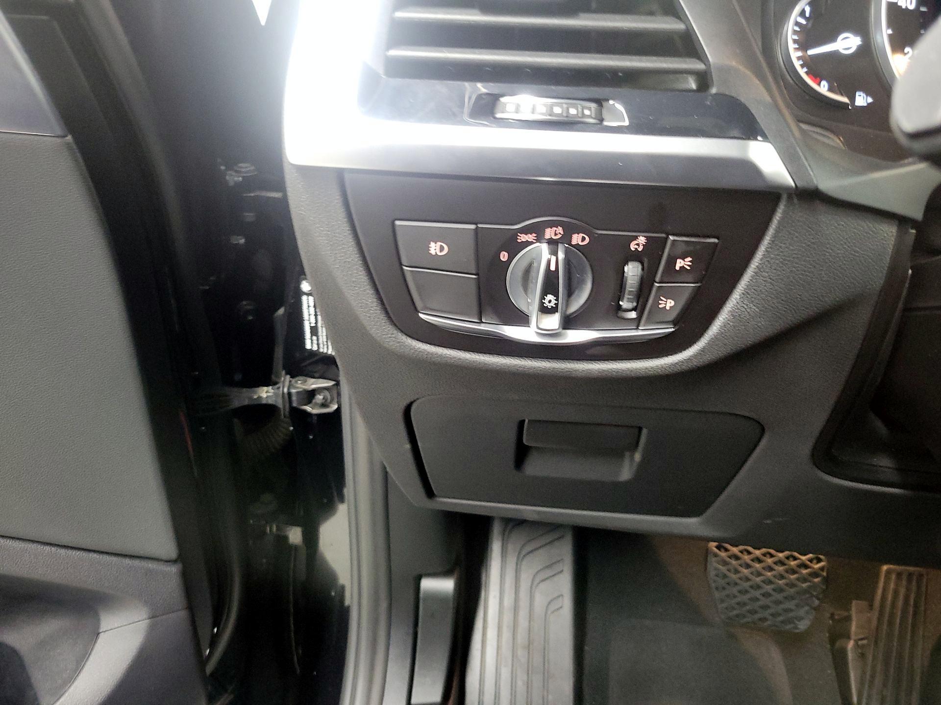 Thumbnail: 2019 BMW X3 - 13