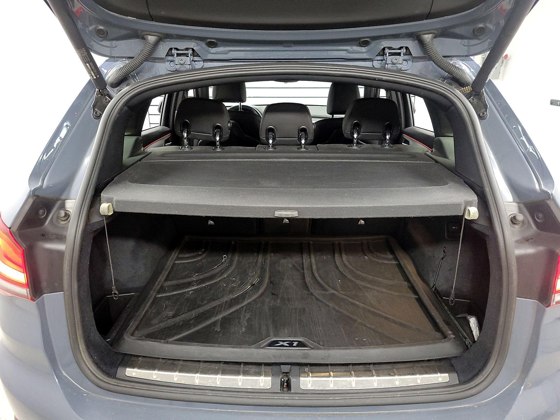 Thumbnail: 2020 BMW X1 - 16