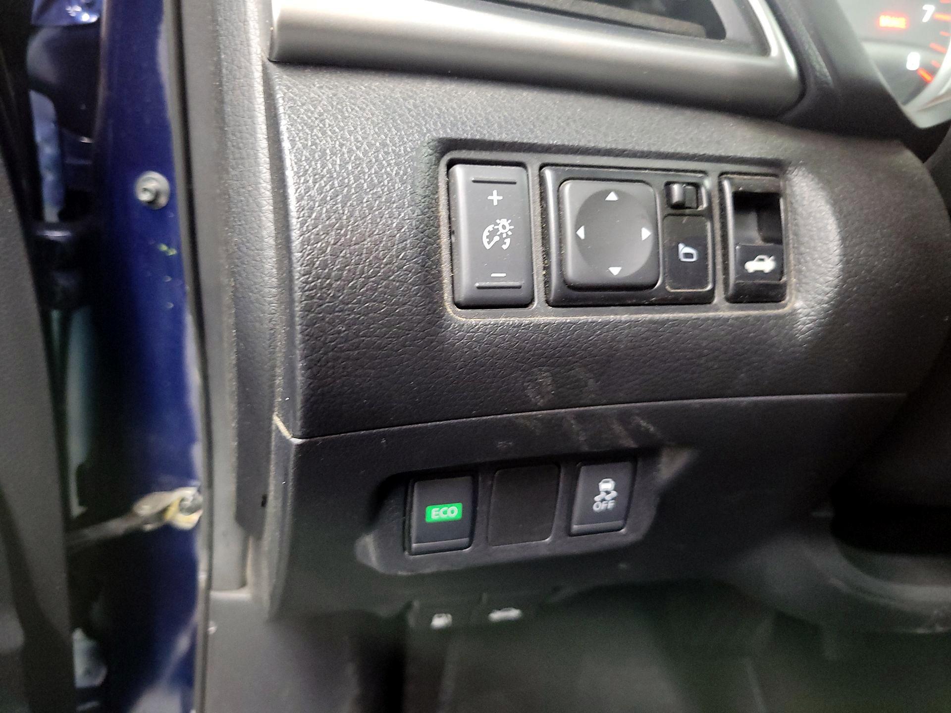 Thumbnail: 2019 Nissan Sentra - 13