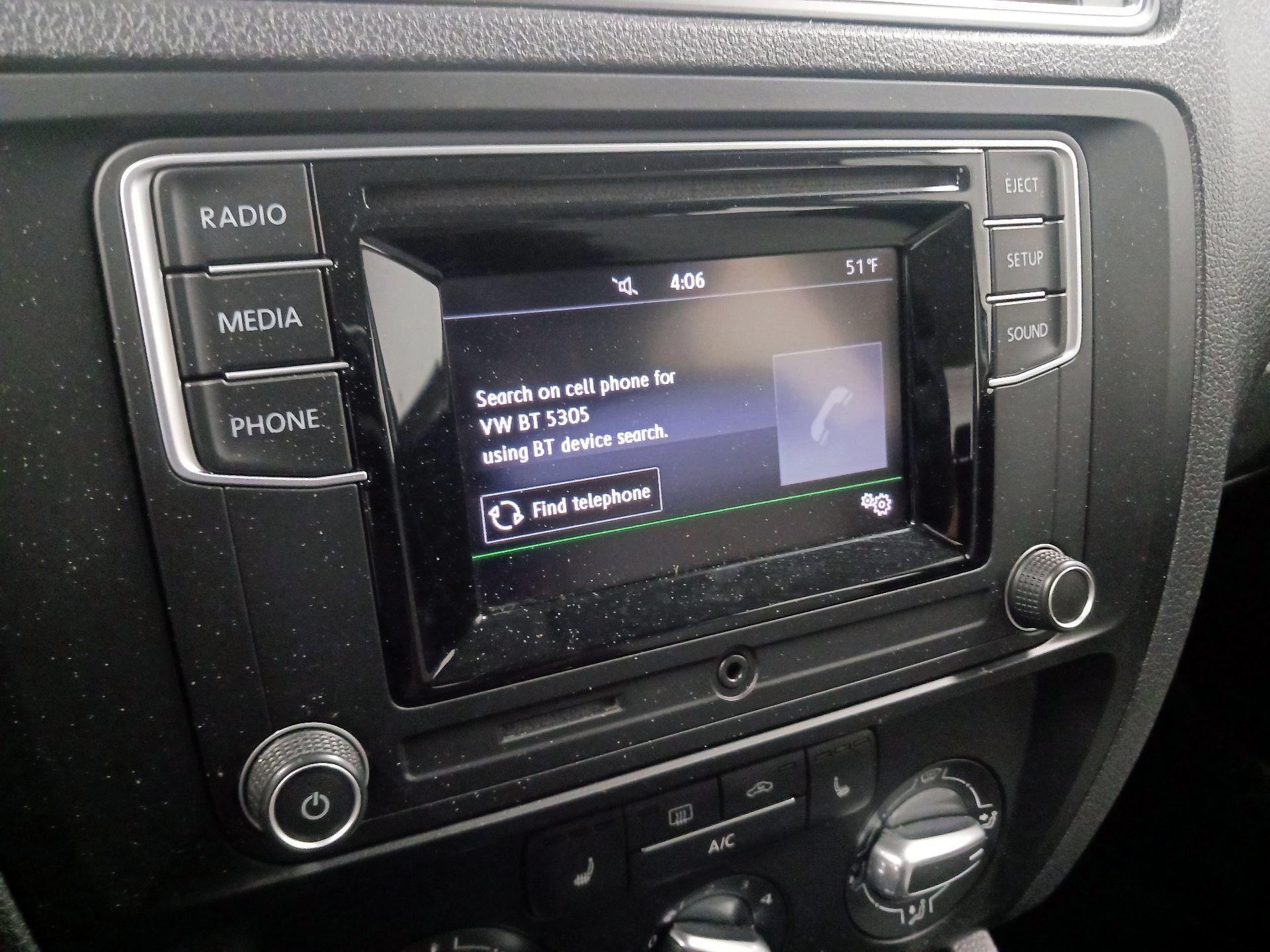 Thumbnail: 2017 Volkswagen Jetta - 11