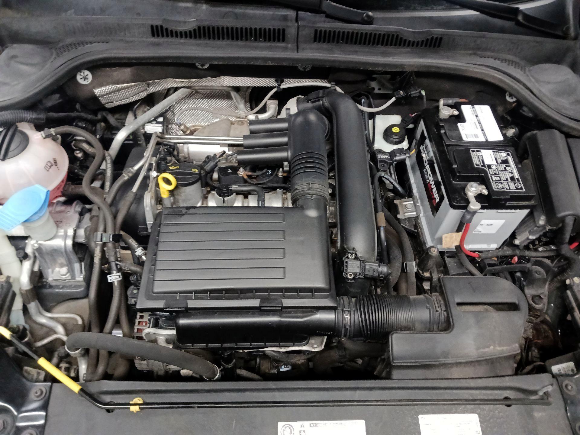 Thumbnail: 2017 Volkswagen Jetta - 15