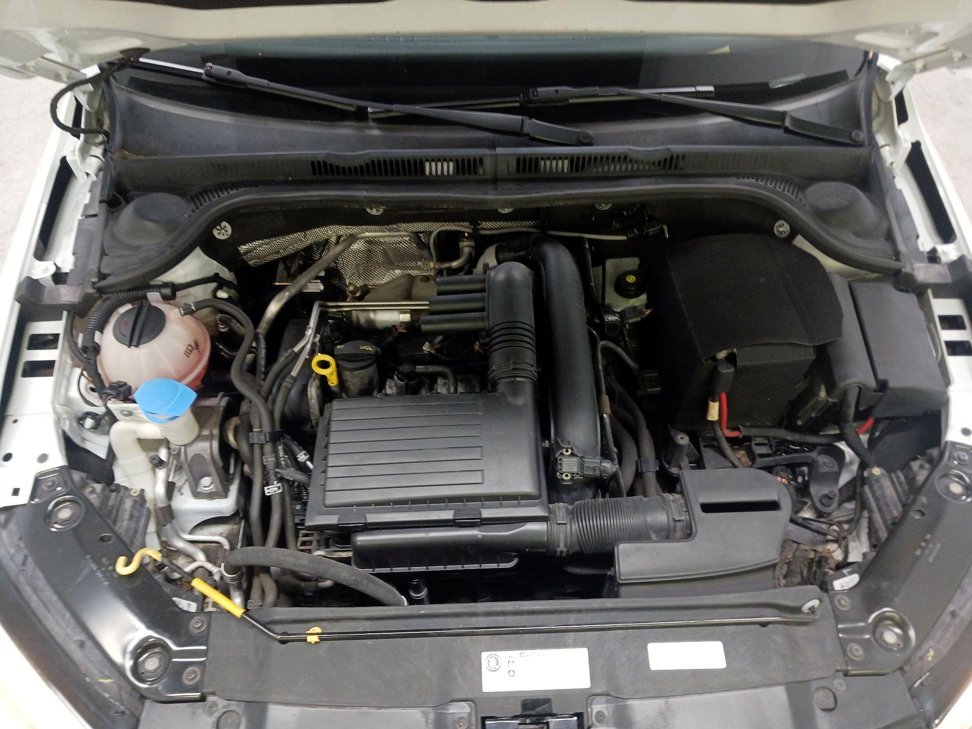 Thumbnail: 2017 Volkswagen Jetta - 18