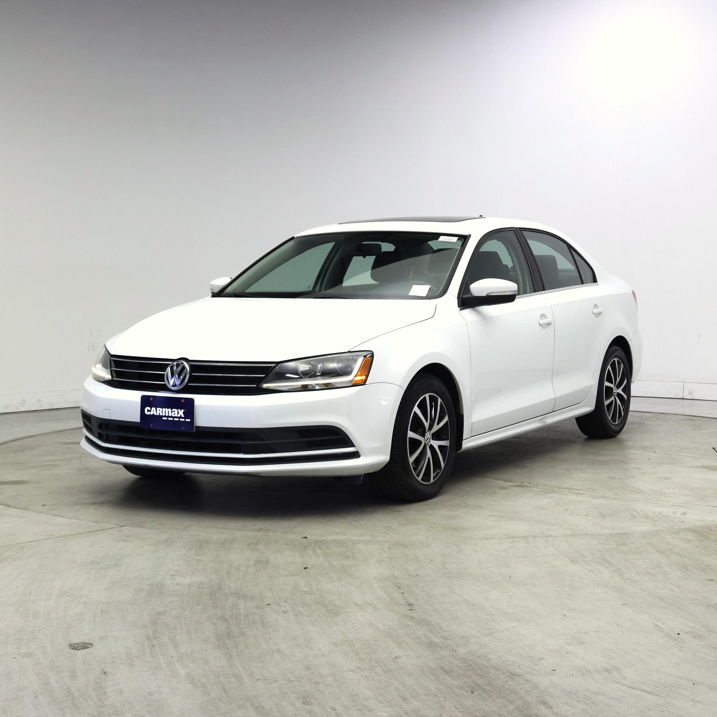 Thumbnail: 2017 Volkswagen Jetta - 4
