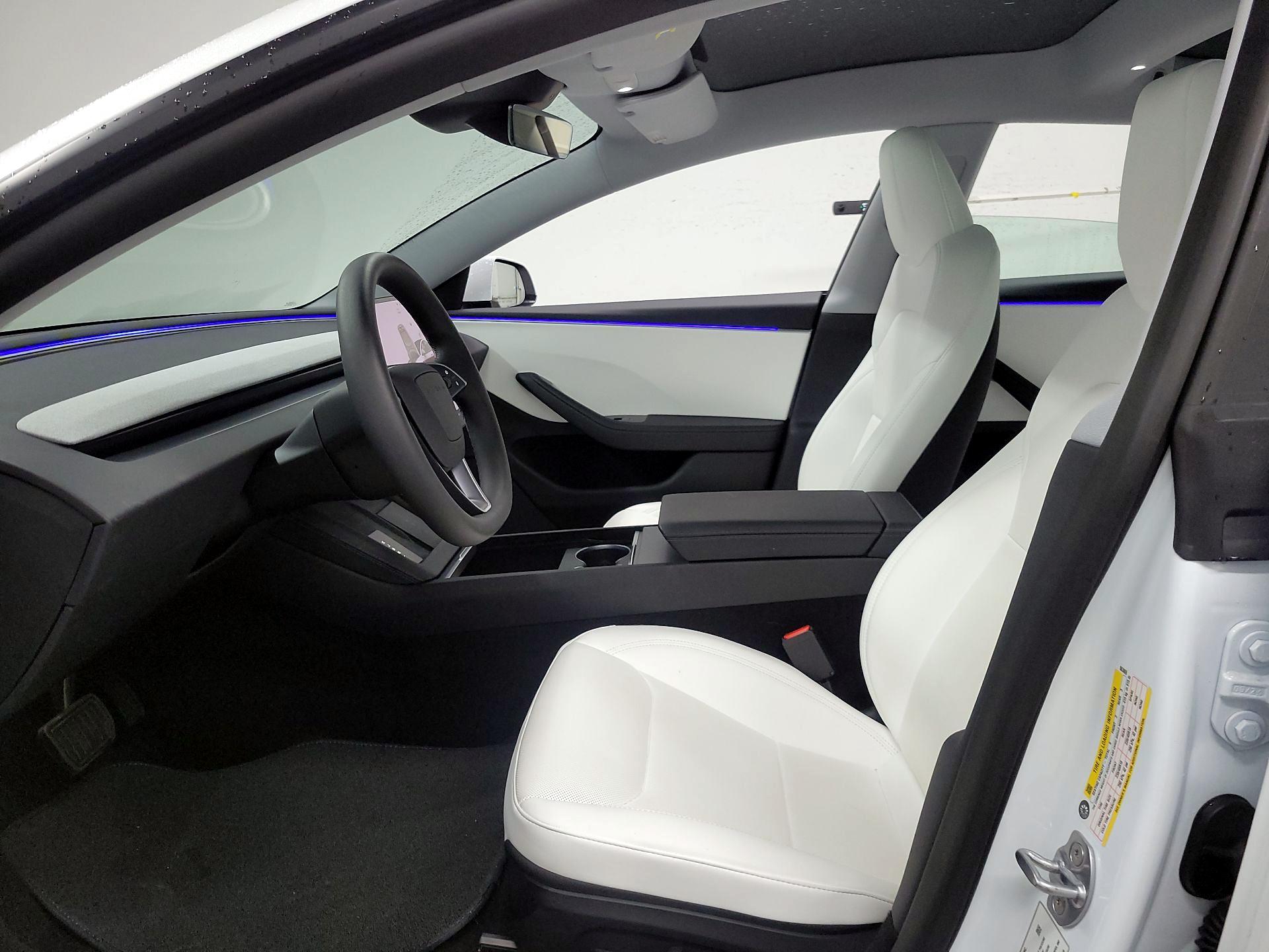 Thumbnail: 2025 Tesla Model 3 - 9