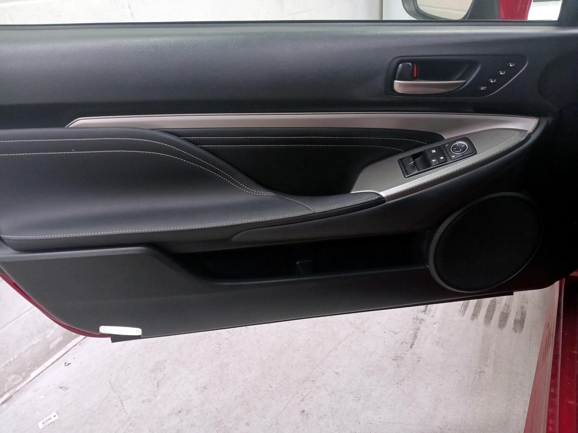 Thumbnail: 2016 Lexus RC - 10