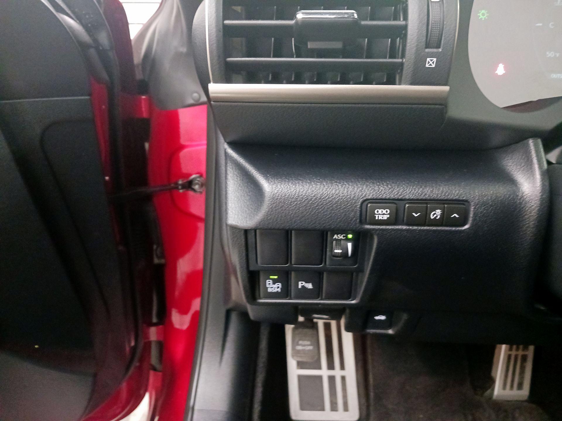 Thumbnail: 2016 Lexus RC - 11