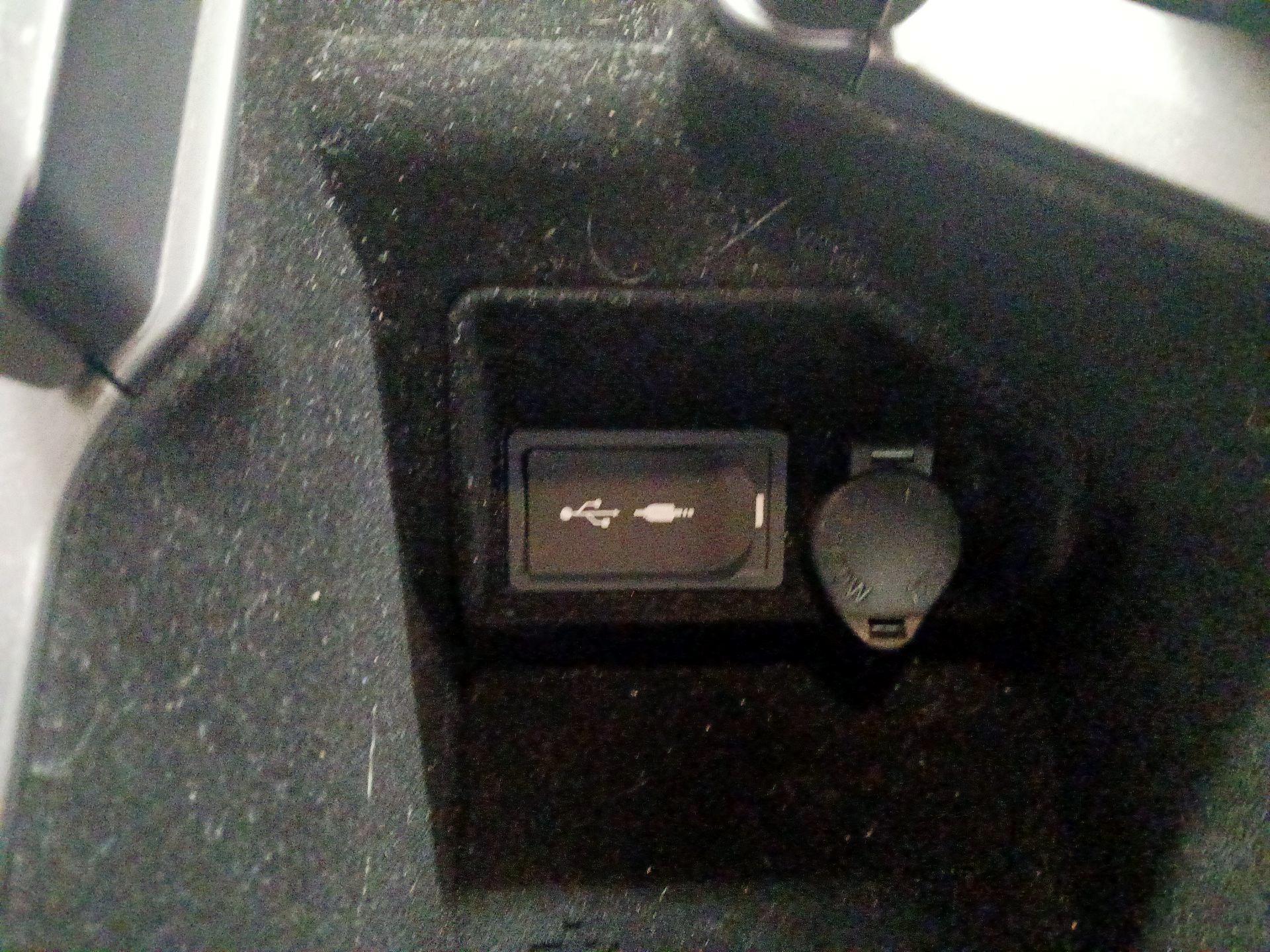 Thumbnail: 2016 Lexus RC - 16