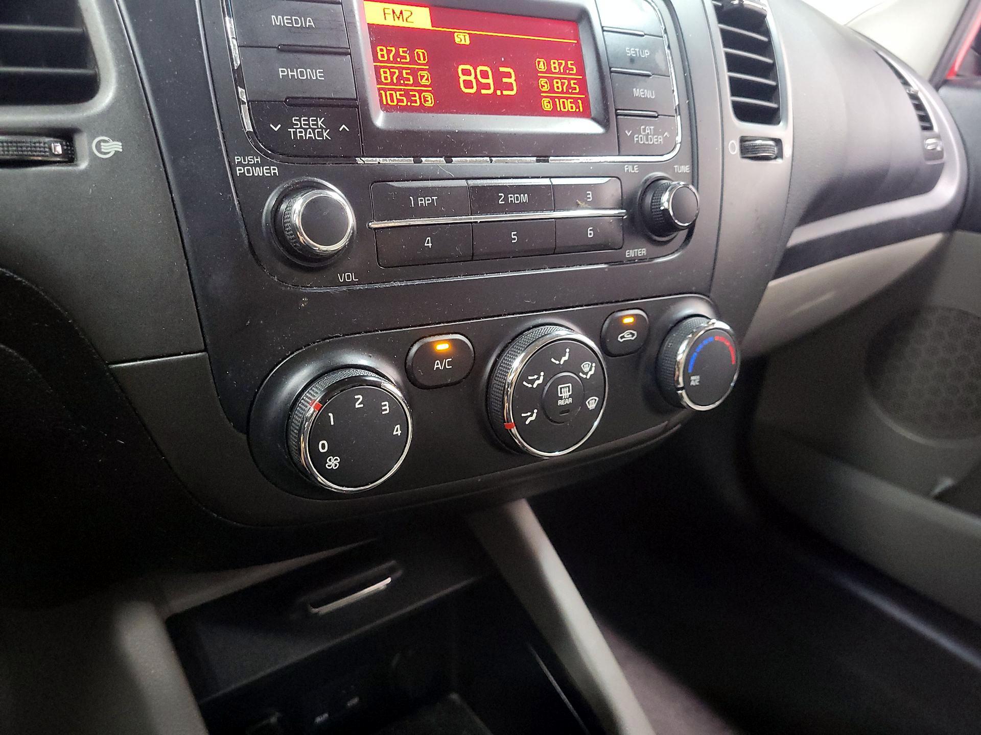 Thumbnail: 2014 Kia Forte - 15