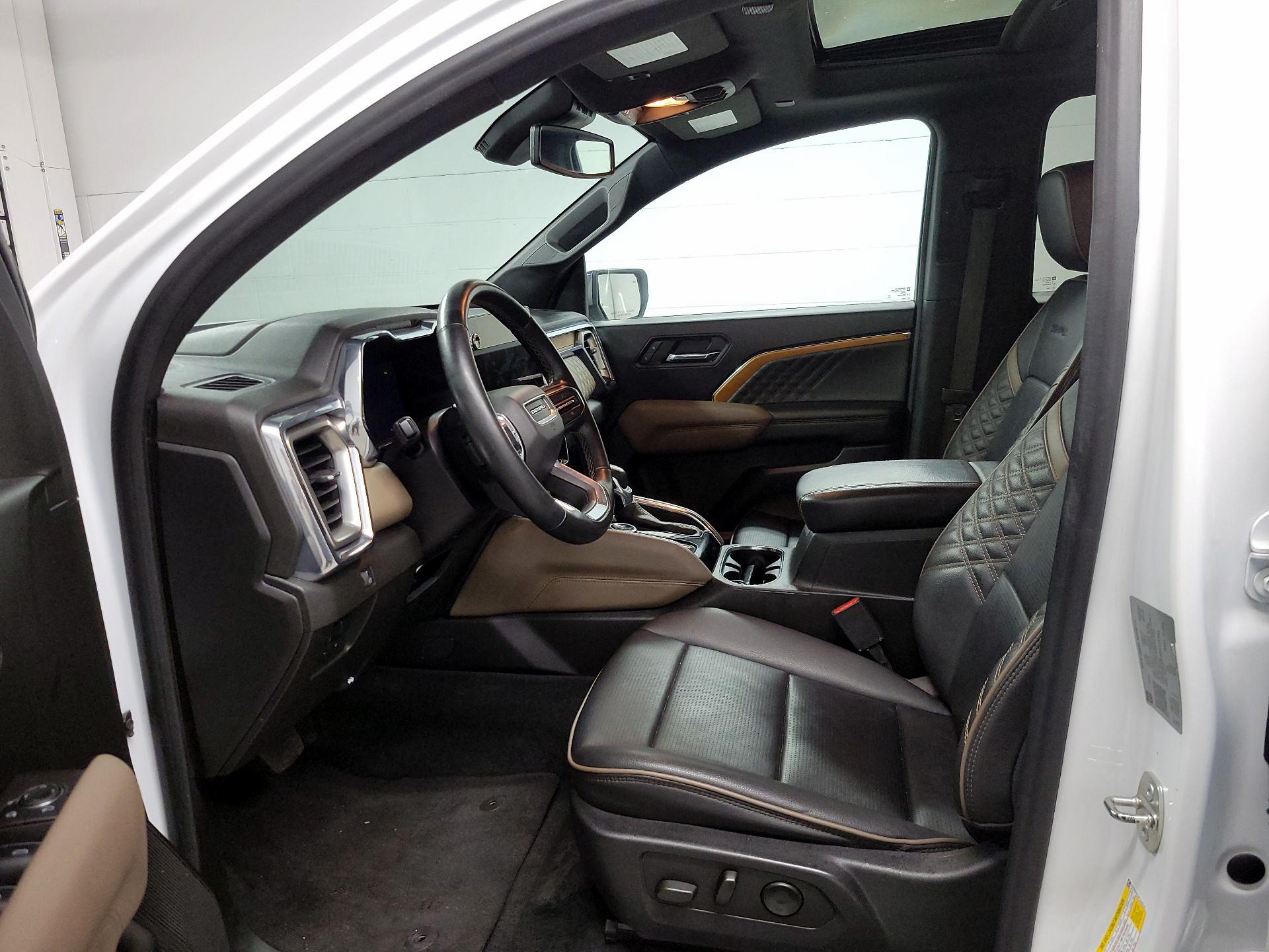 Thumbnail: 2023 GMC Canyon - 9