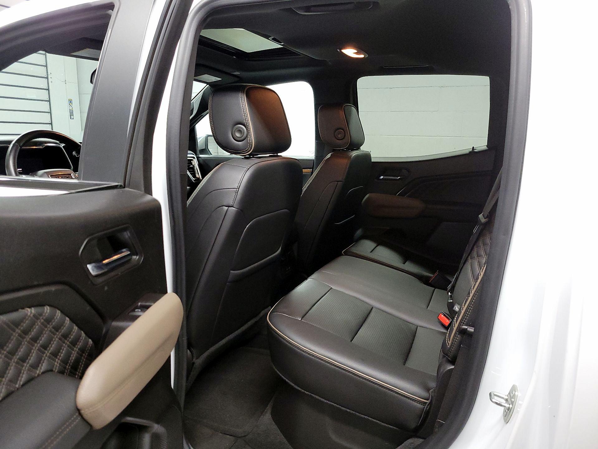 Thumbnail: 2023 GMC Canyon - 17