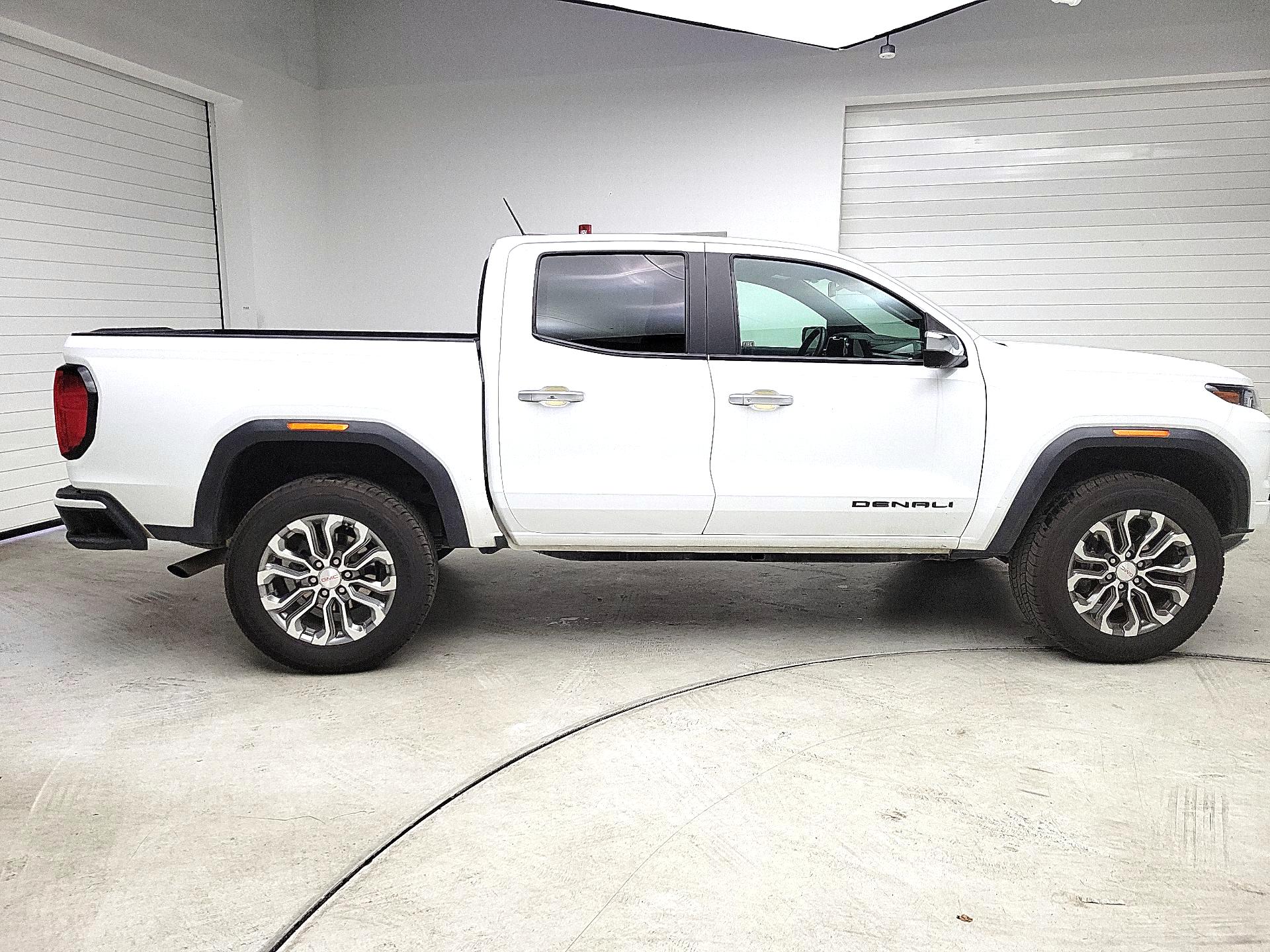 Thumbnail: 2023 GMC Canyon - 4