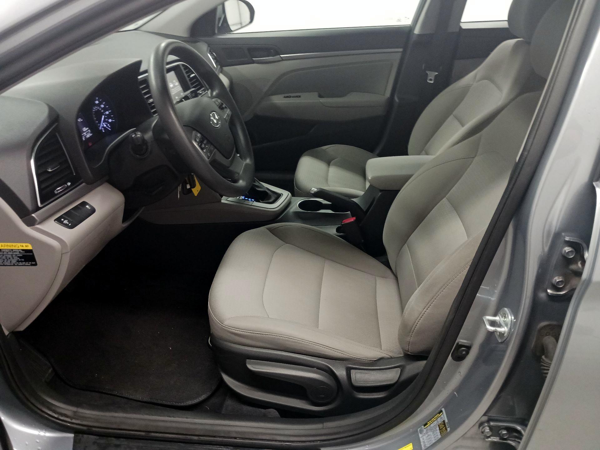 Thumbnail: 2017 Hyundai Elantra - 11