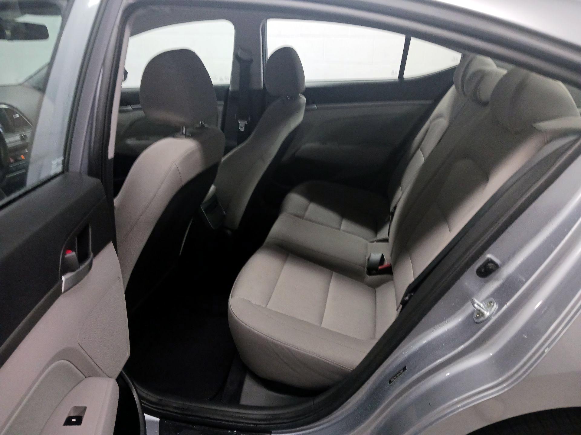 Thumbnail: 2017 Hyundai Elantra - 17