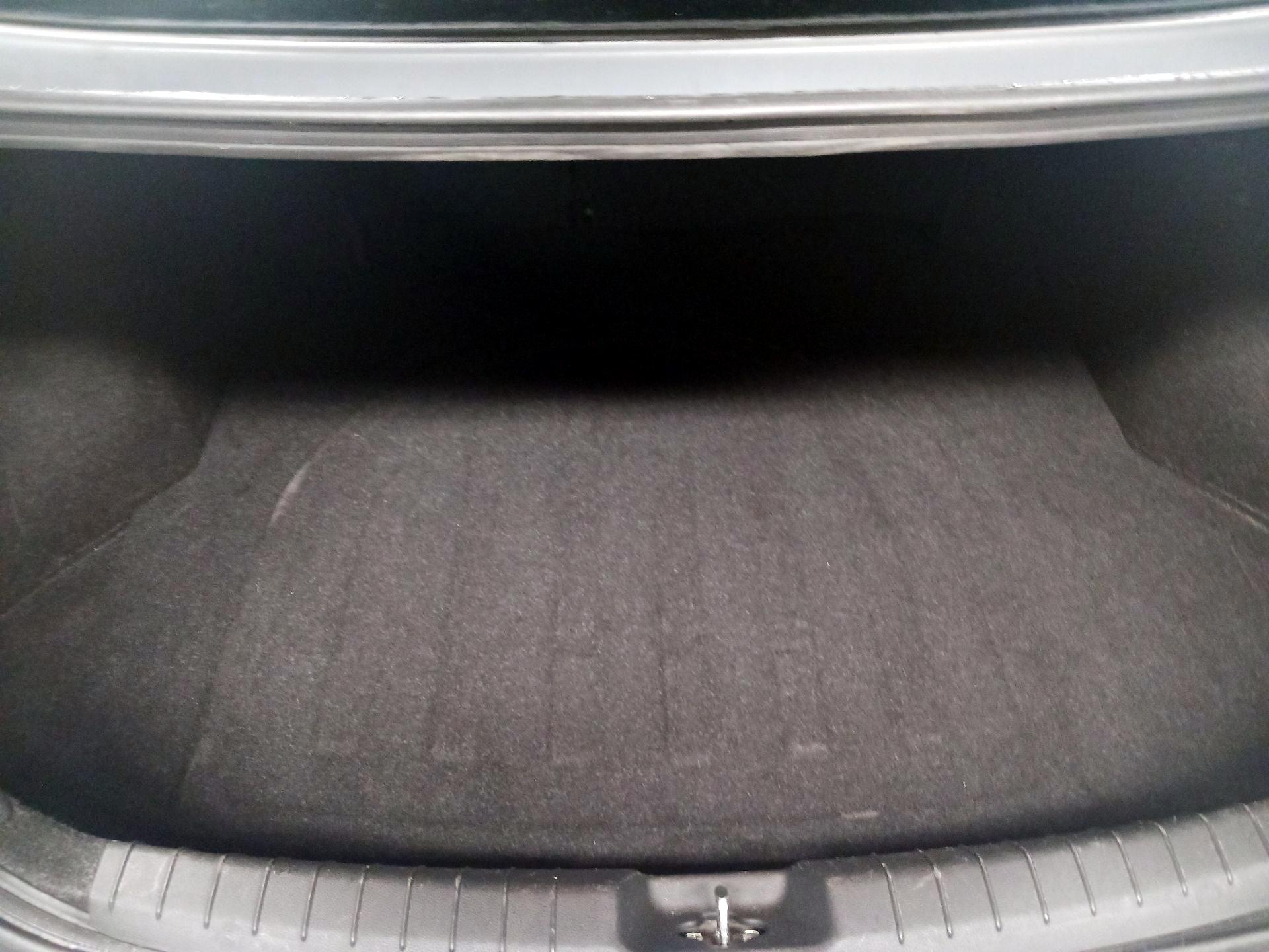 Thumbnail: 2017 Hyundai Elantra - 18